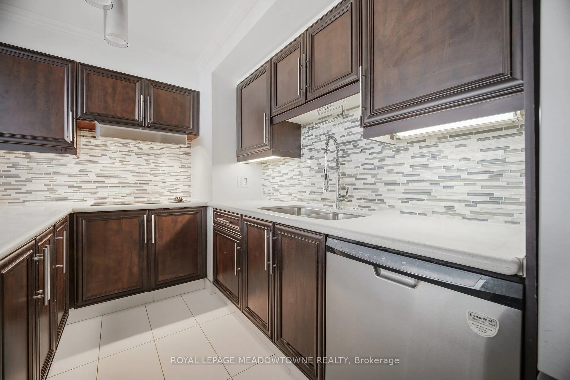 82 Lombard Street #610