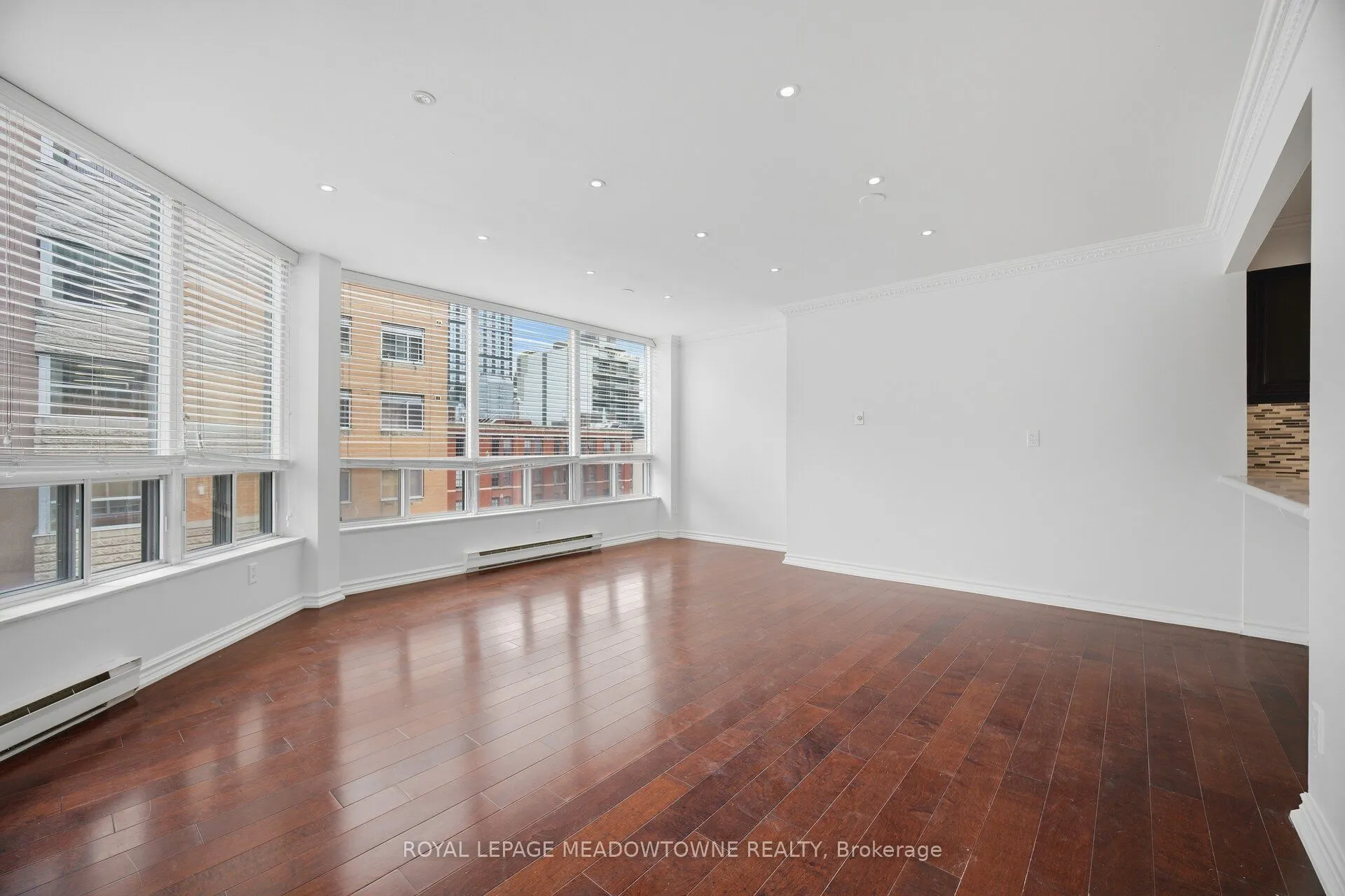 82 Lombard Street #610