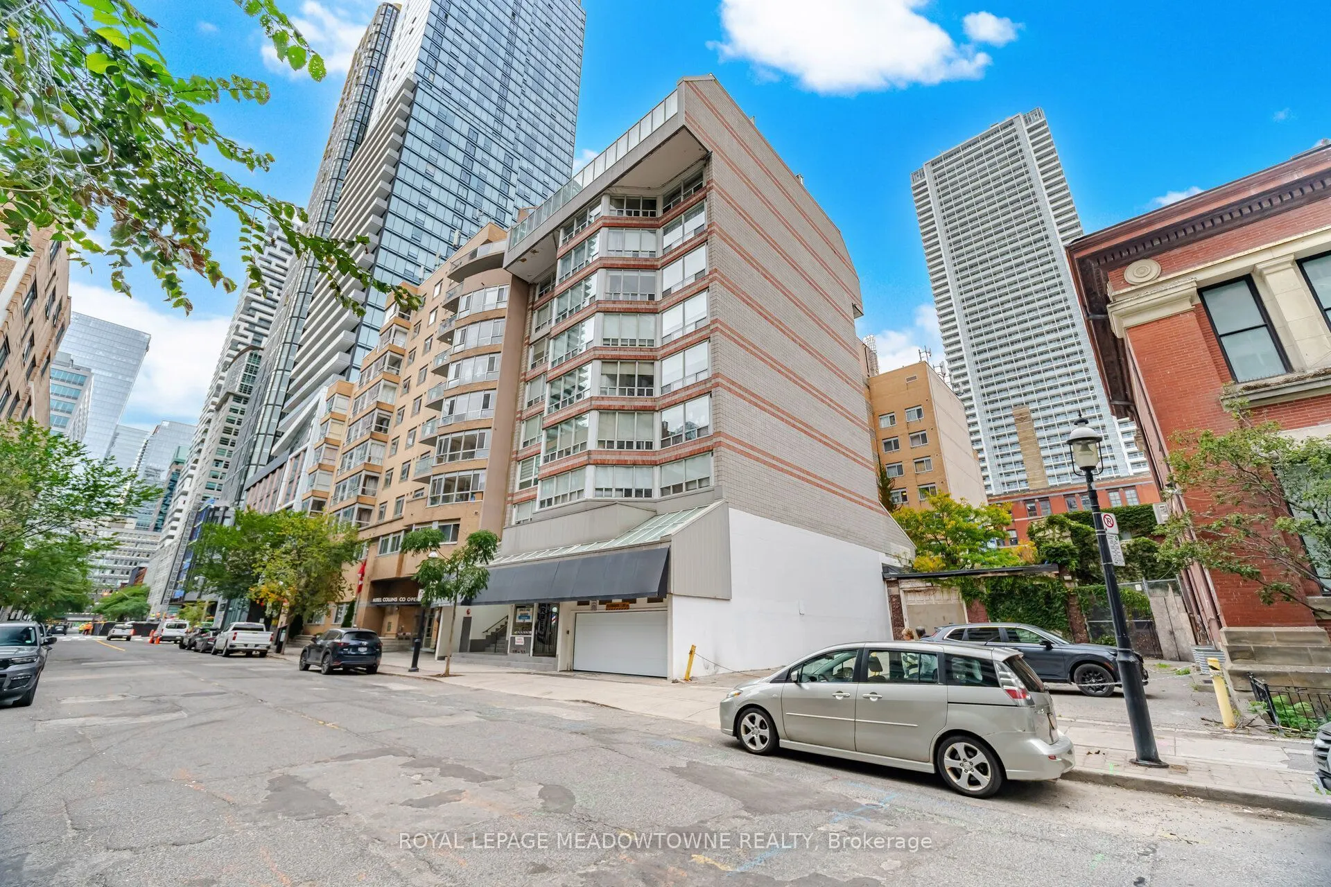82 Lombard Street #610