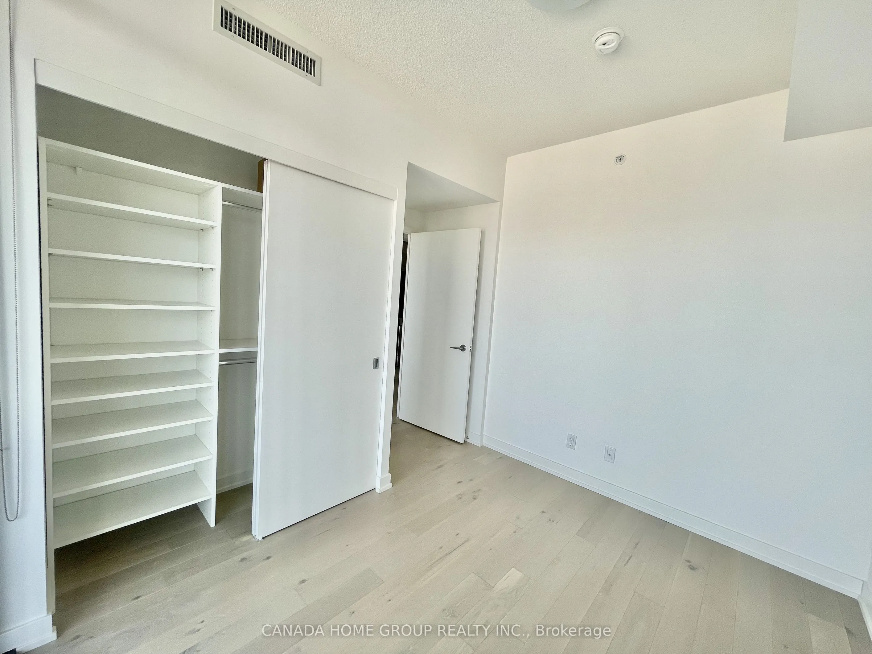 25 Richmond Street E #3201