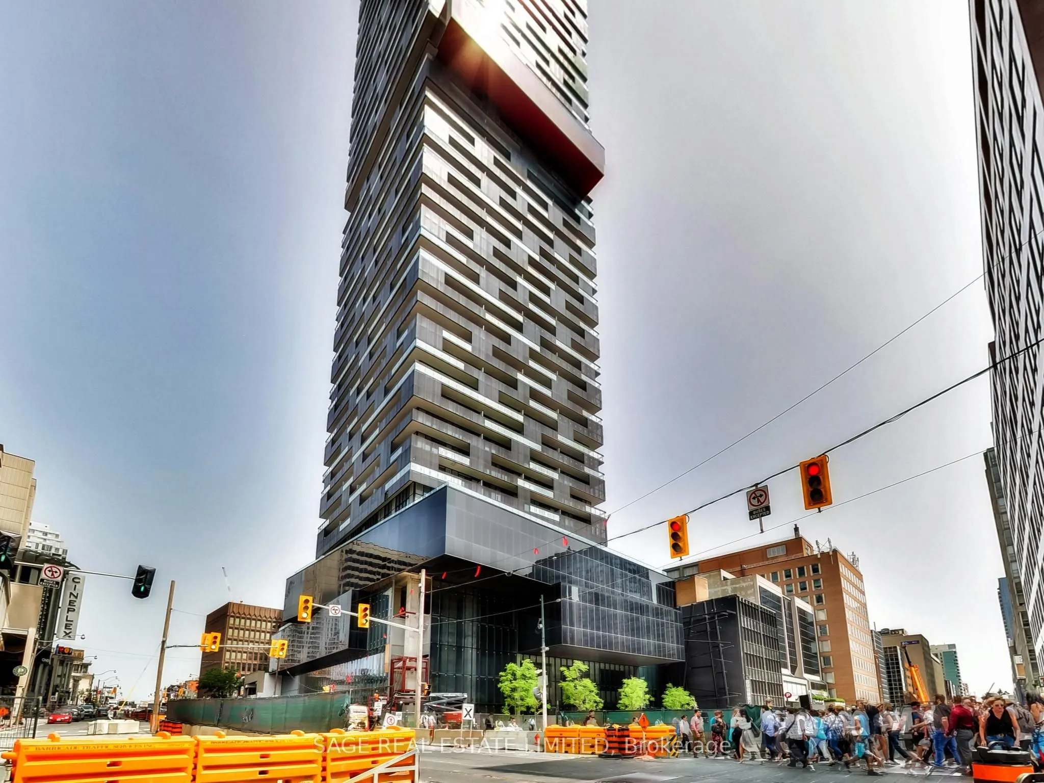 8 Eglinton Avenue E #5012
