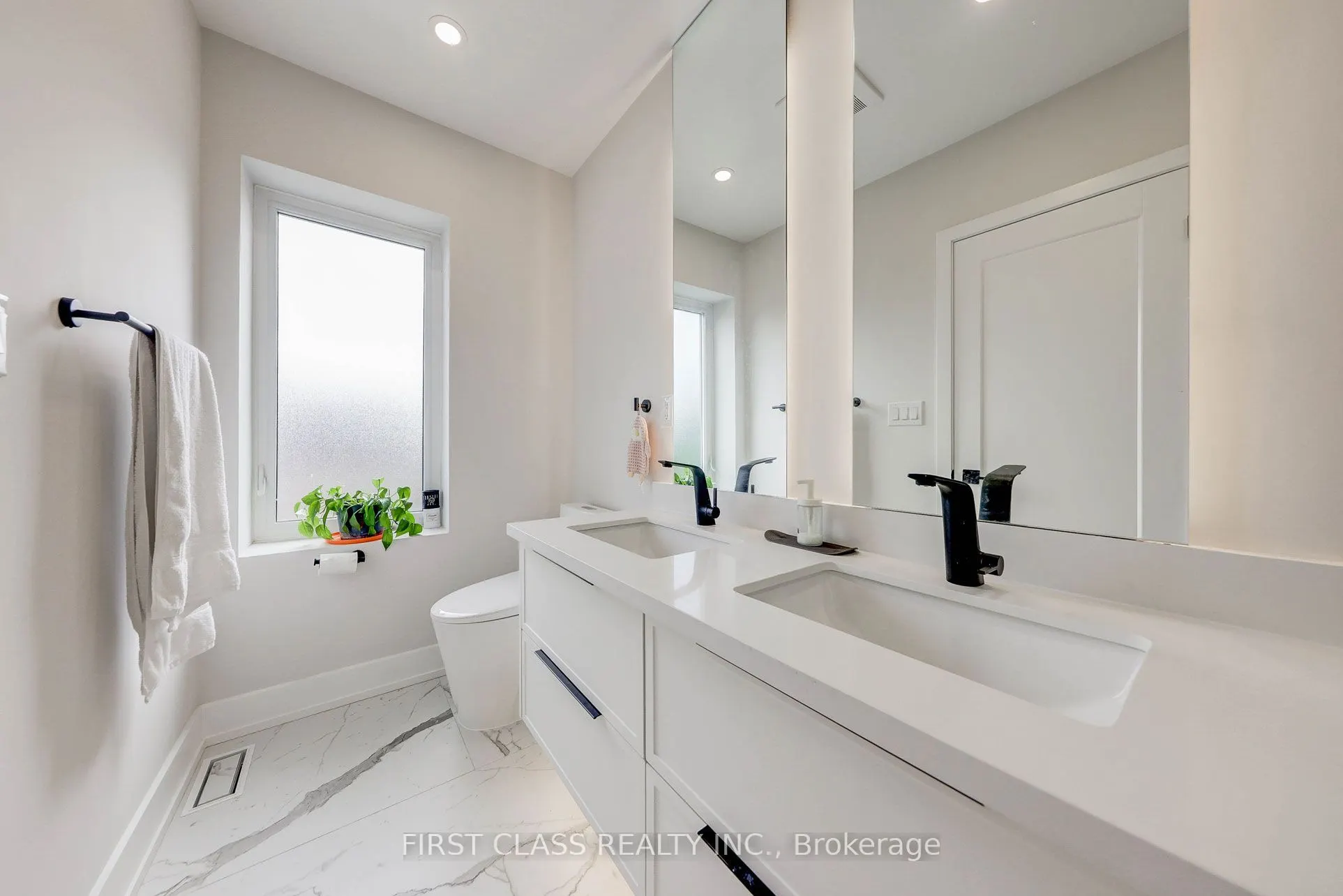 431 Roxton Road #Ensuite 2
