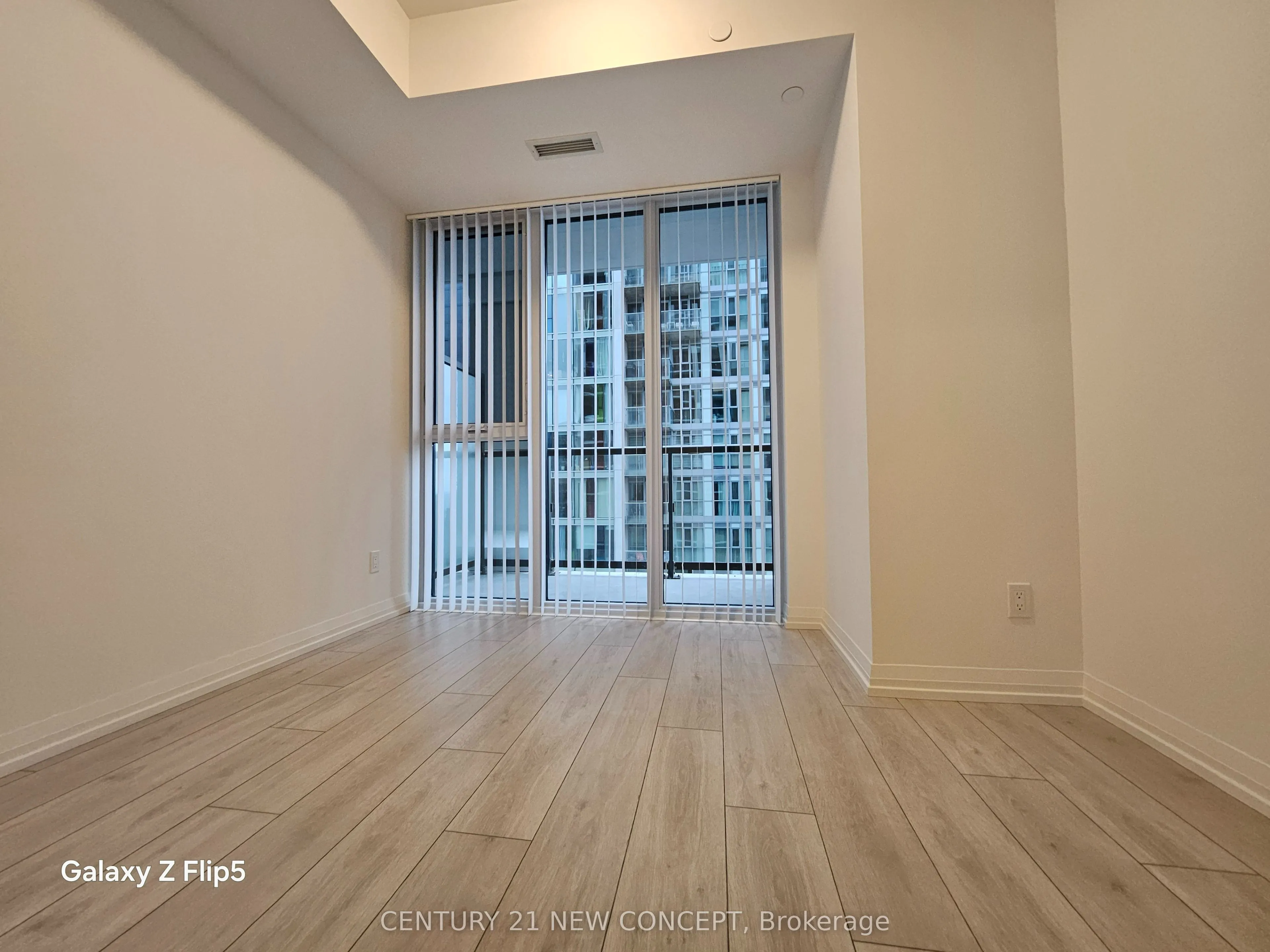 400 King Street W #3015
