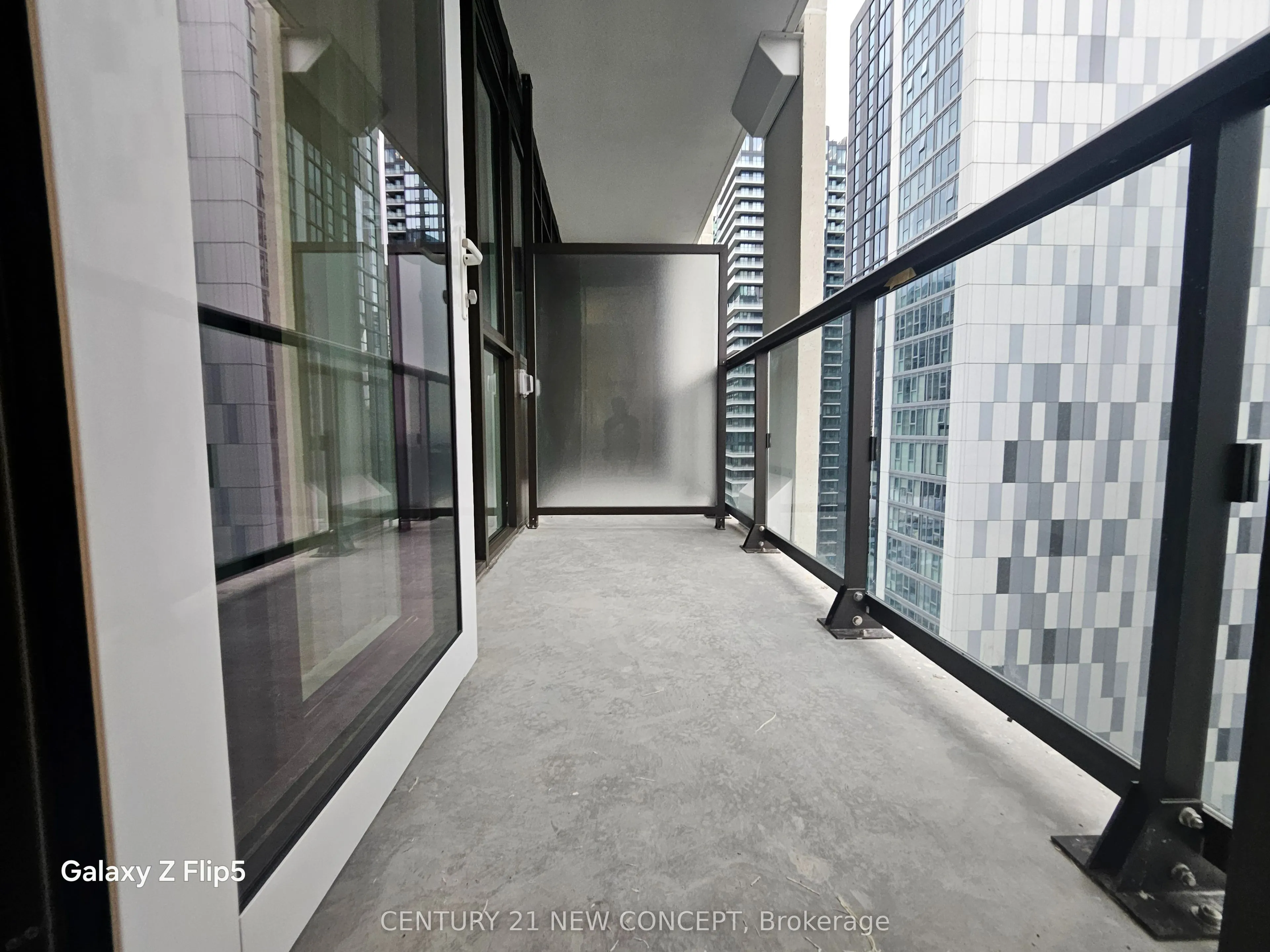 400 King Street W #3015