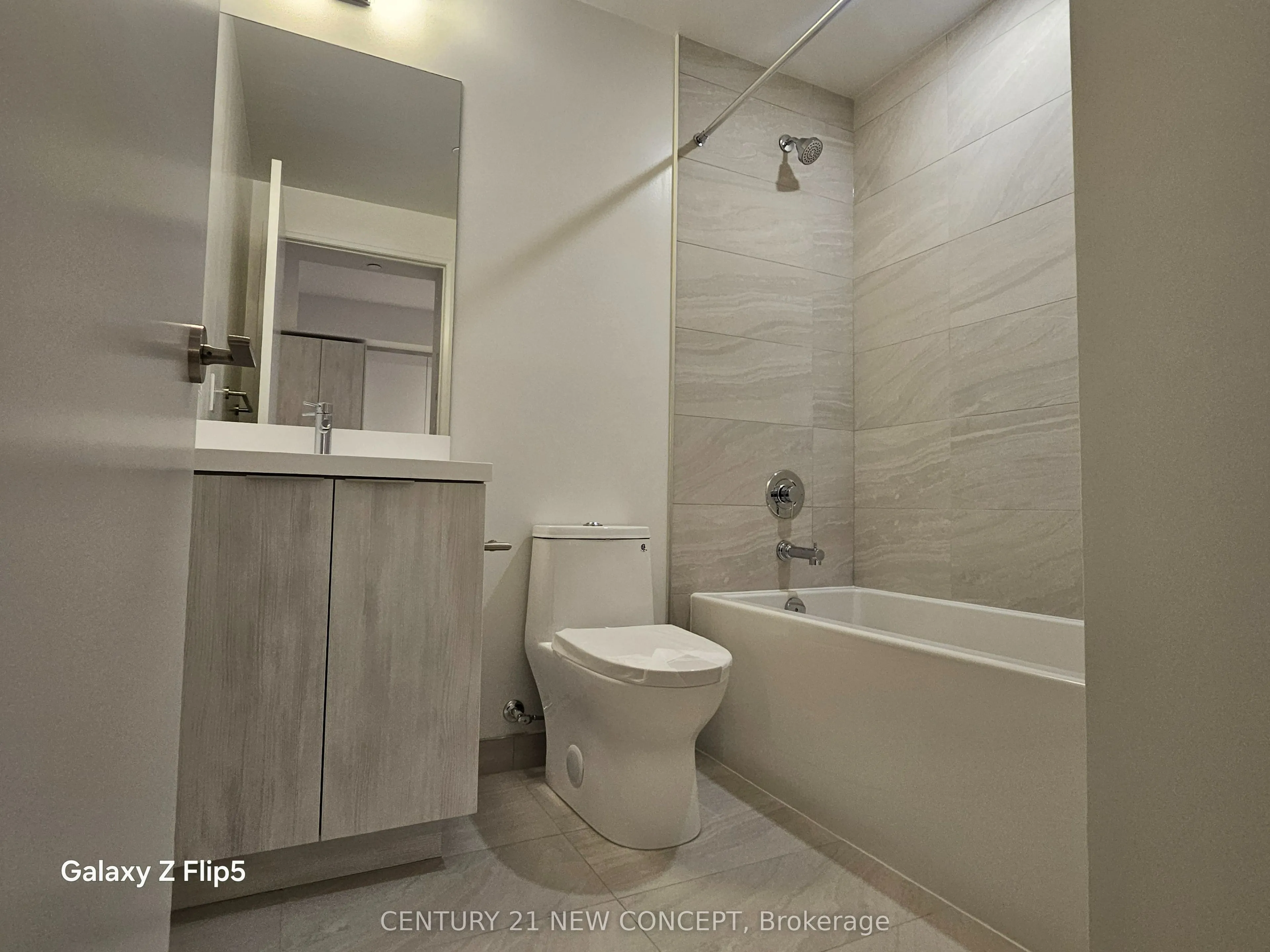 400 King Street W #3015