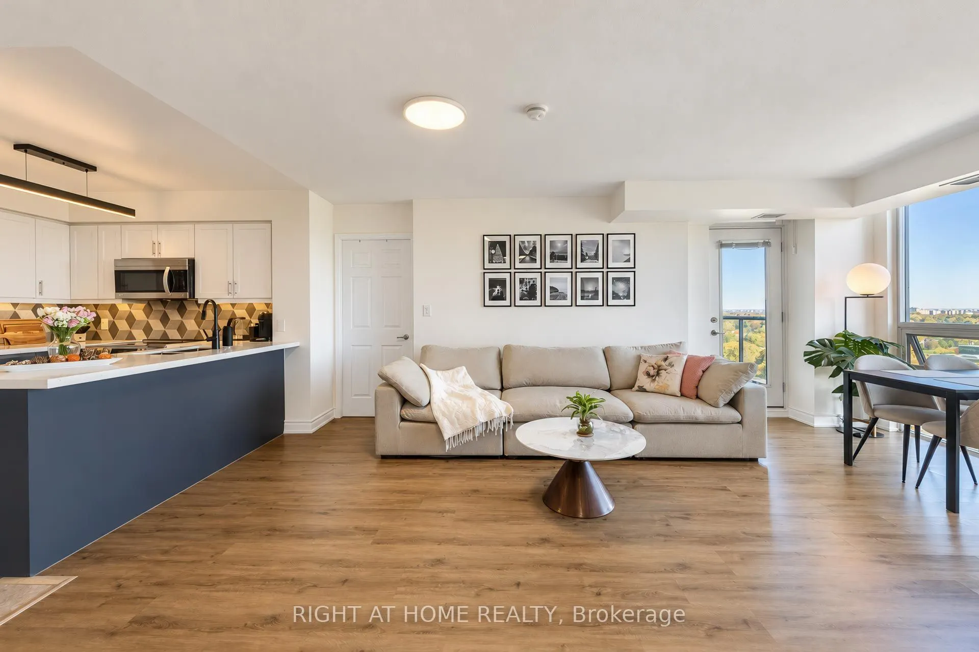 35 Hollywood Avenue #2022