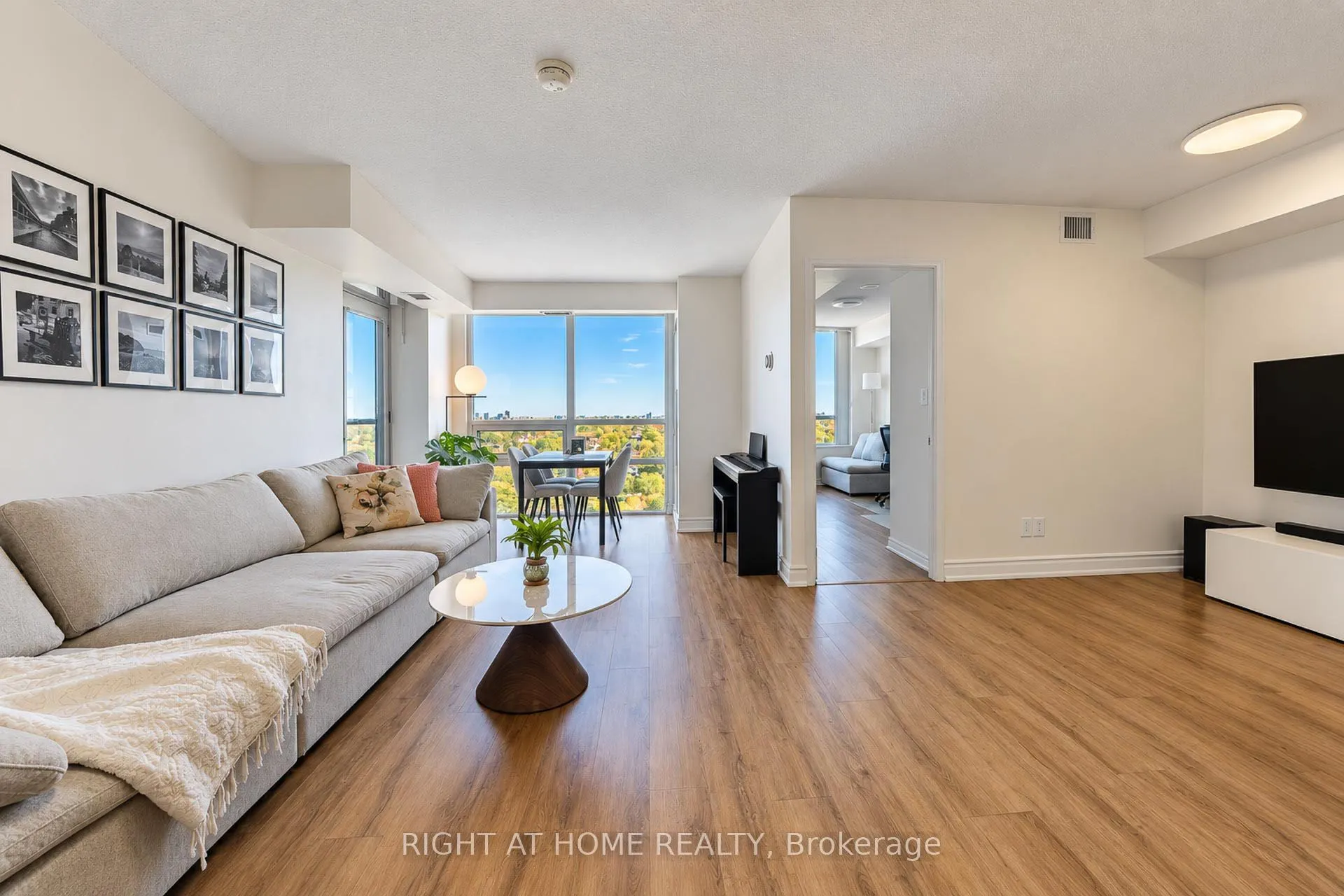 35 Hollywood Avenue #2022