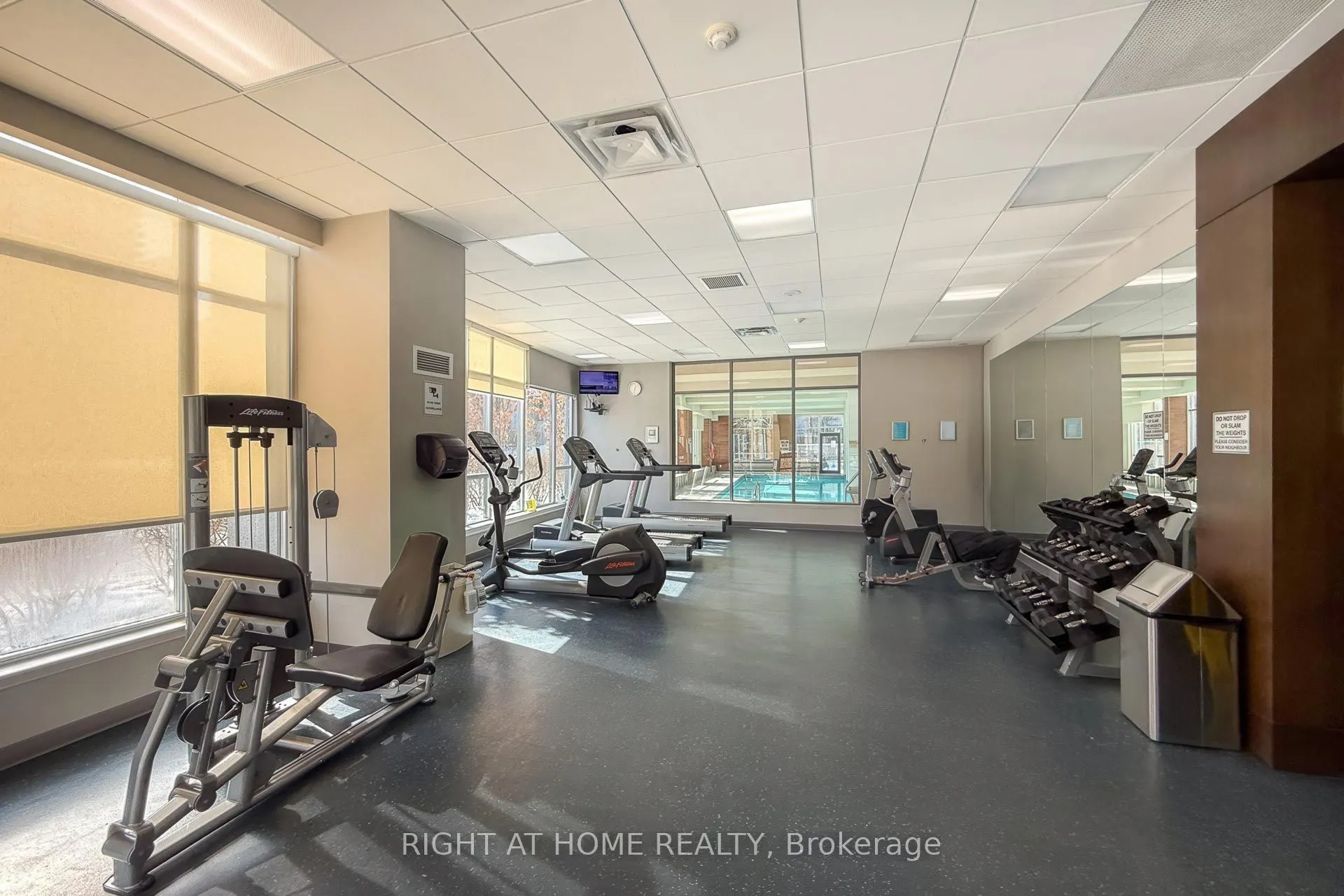 35 Hollywood Avenue #2022