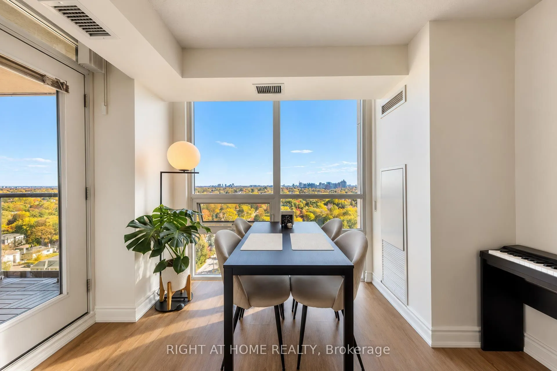 35 Hollywood Avenue #2022