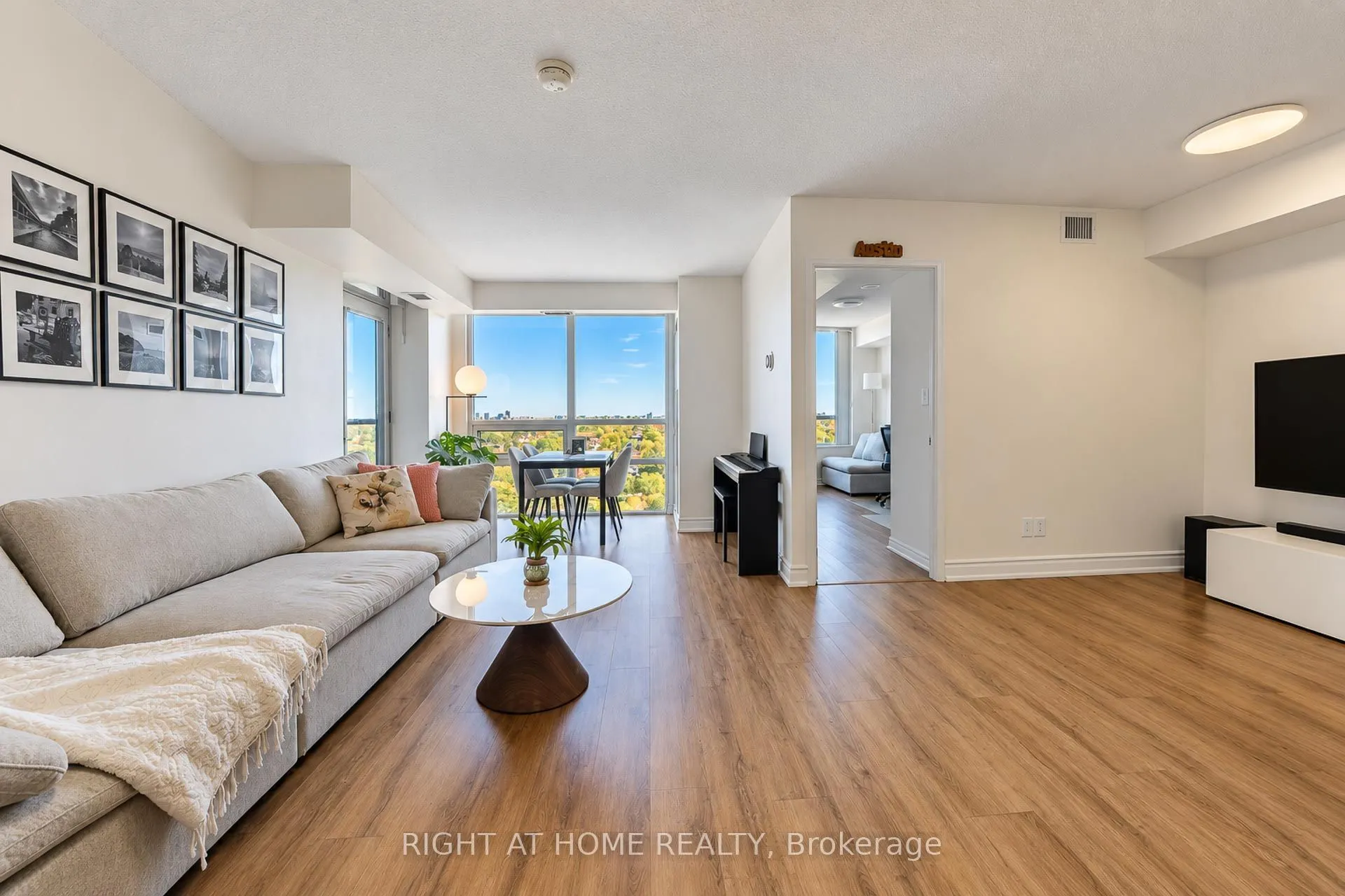 35 Hollywood Avenue #2022