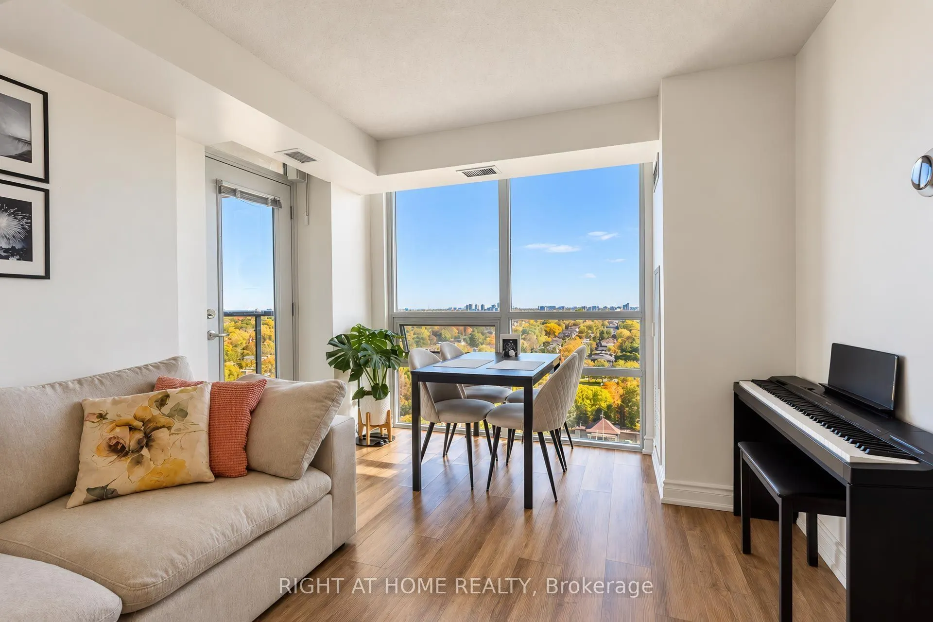 35 Hollywood Avenue #2022