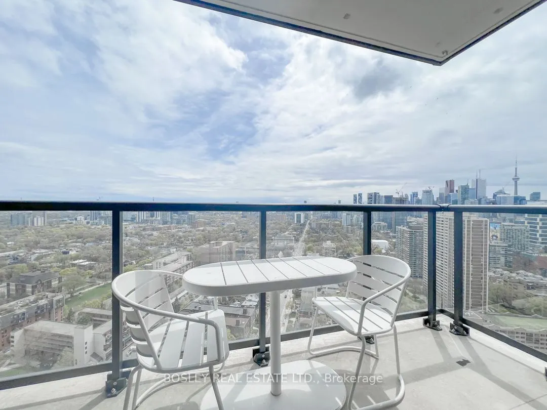 159 Wellesley Street E #2907