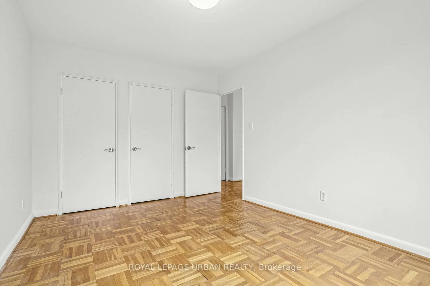 8 Corinth Gardens #17