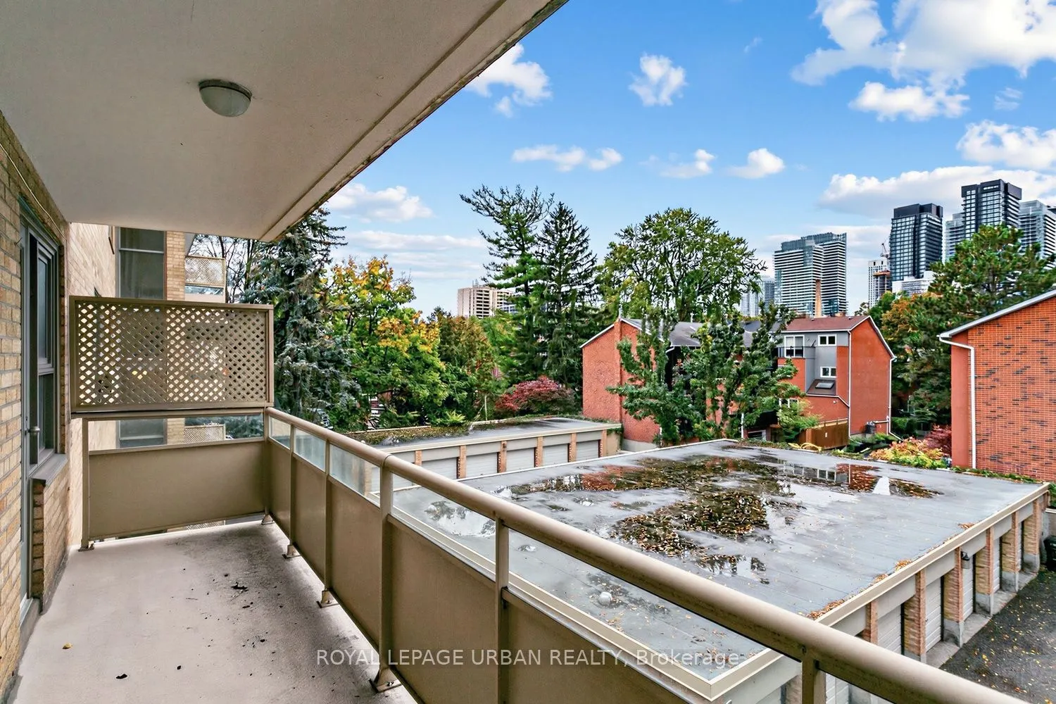 8 Corinth Gardens #17