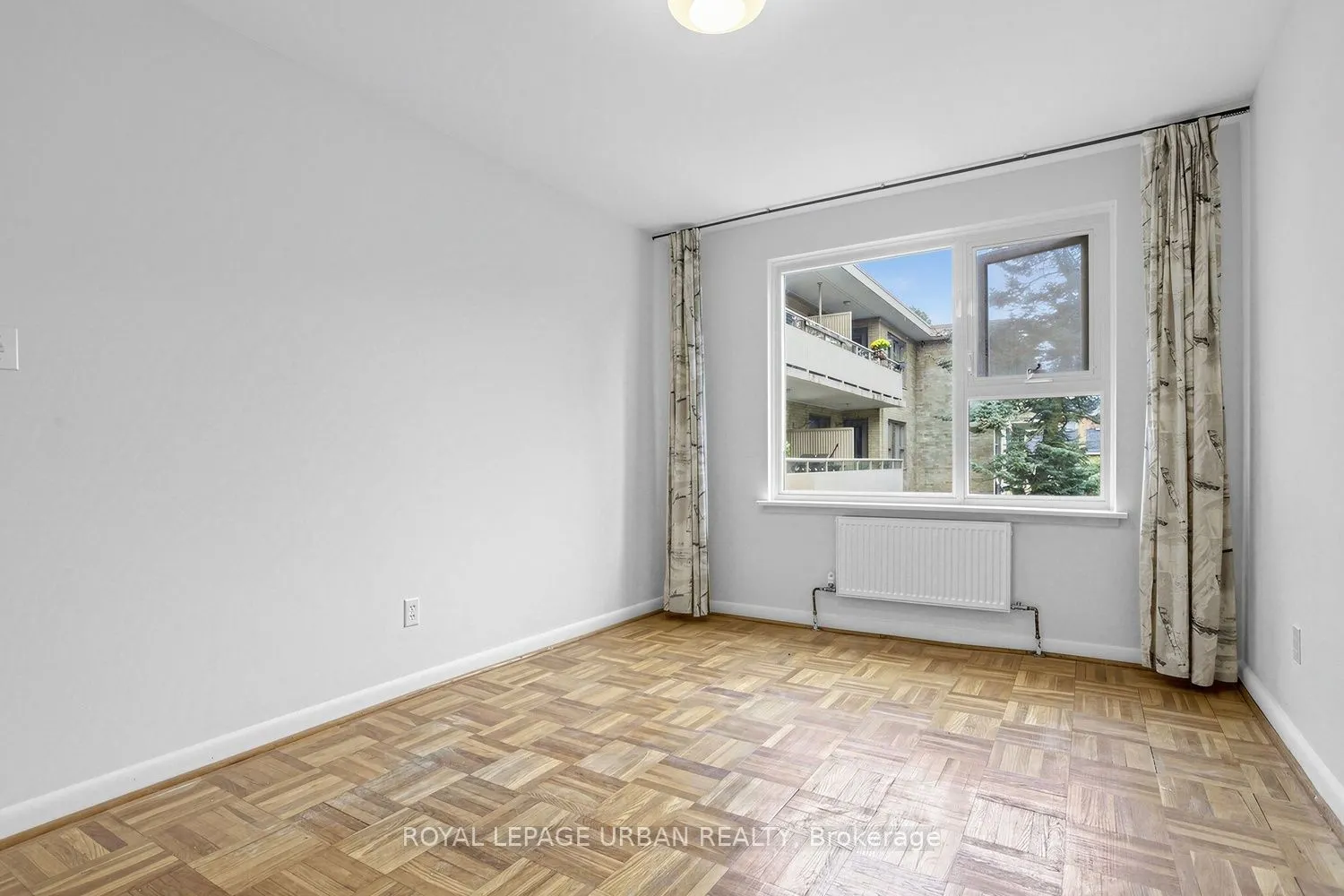 8 Corinth Gardens #17