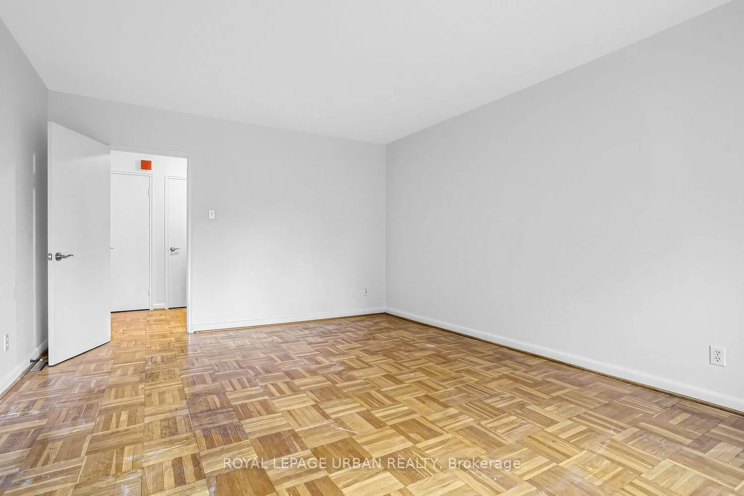 8 Corinth Gardens #17