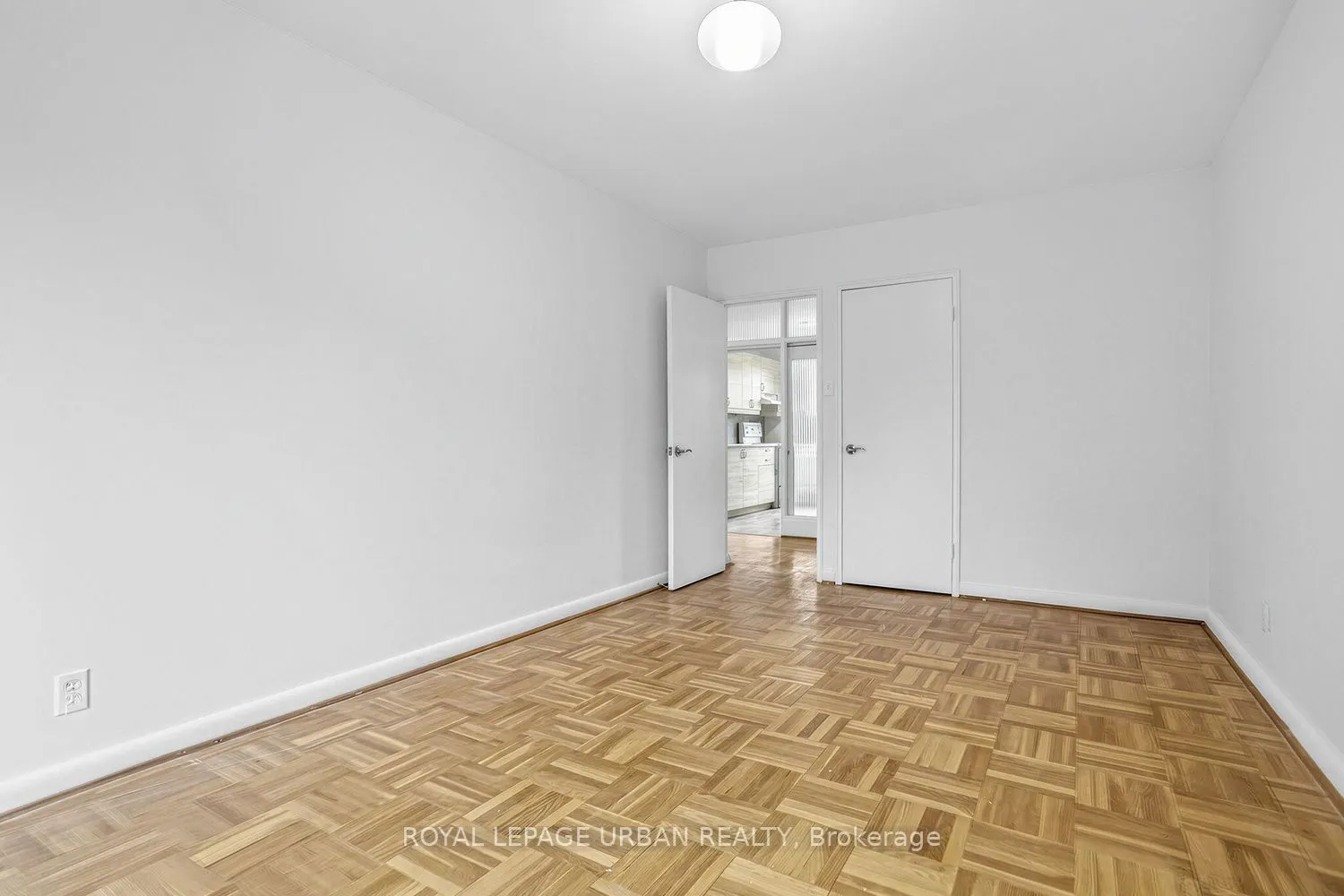 8 Corinth Gardens #17