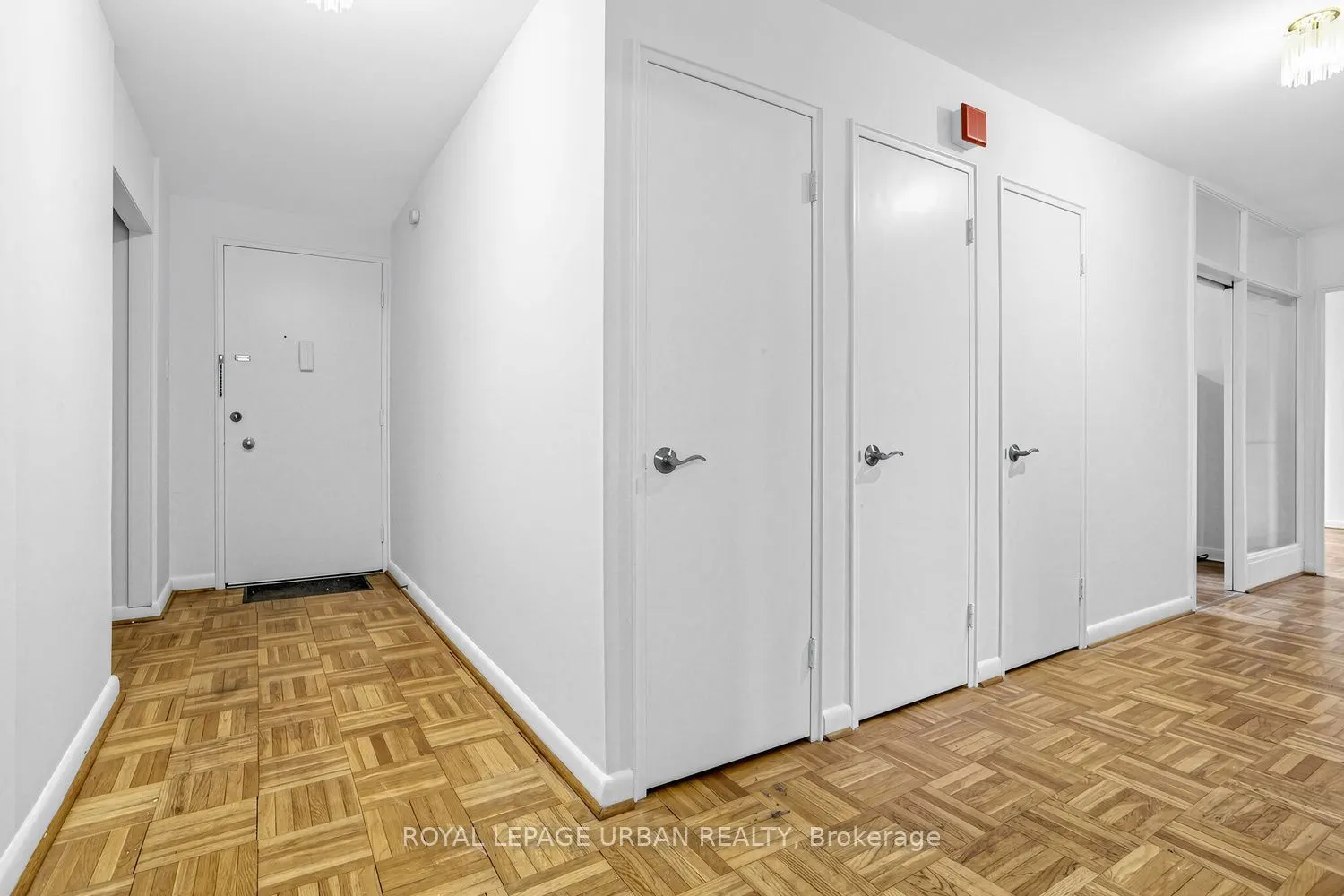 8 Corinth Gardens #17
