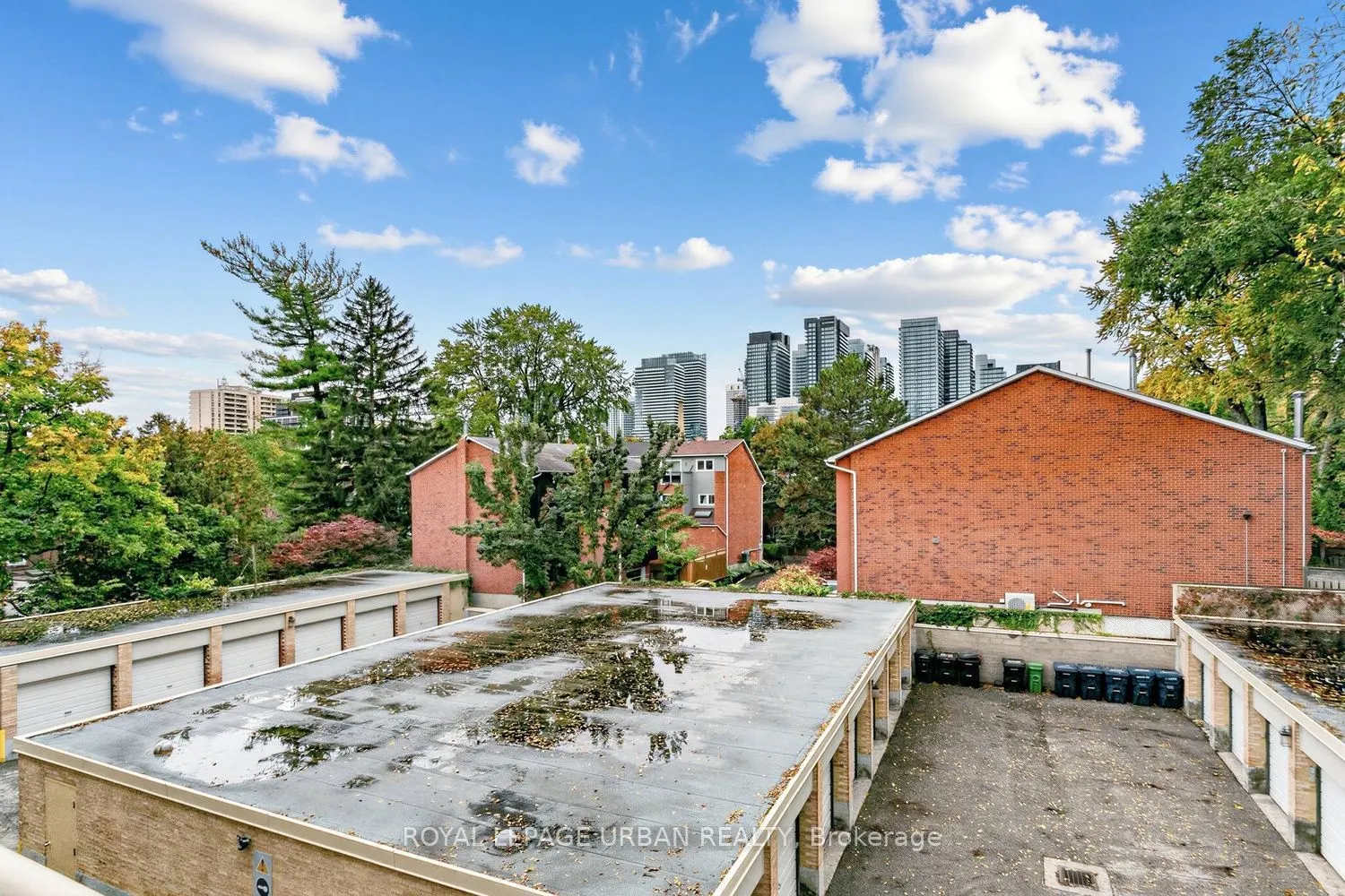 8 Corinth Gardens #17