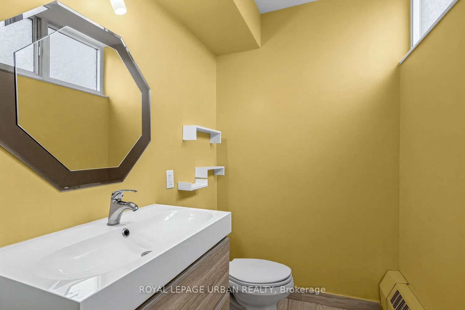 60 Pavane Linkway #403