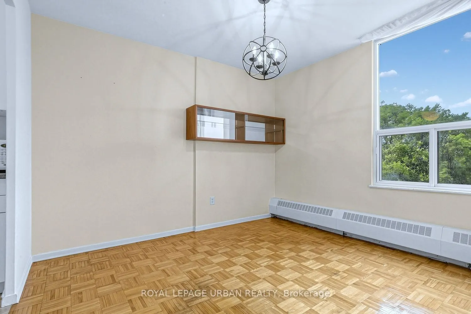 60 Pavane Linkway #403
