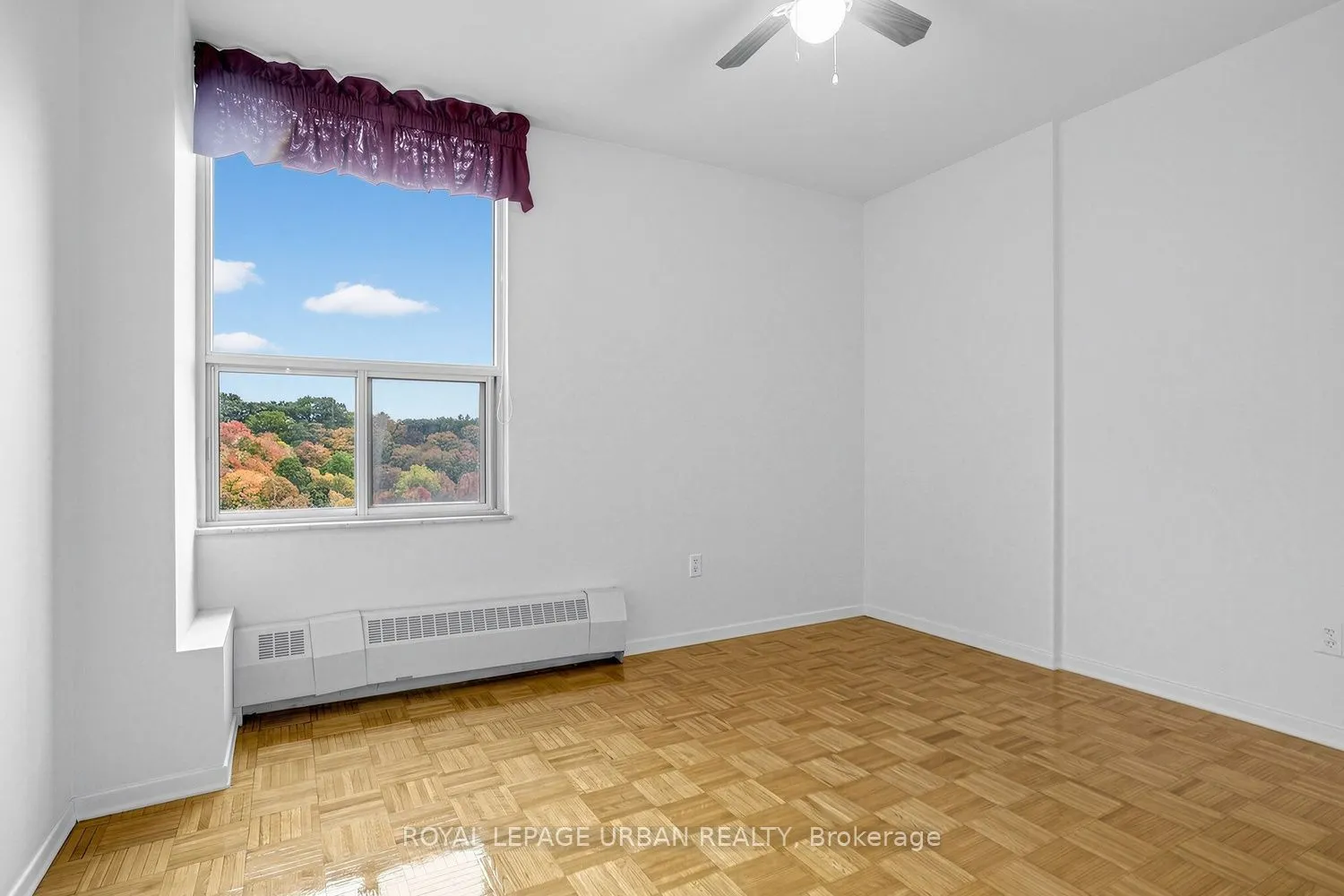 60 Pavane Linkway #403
