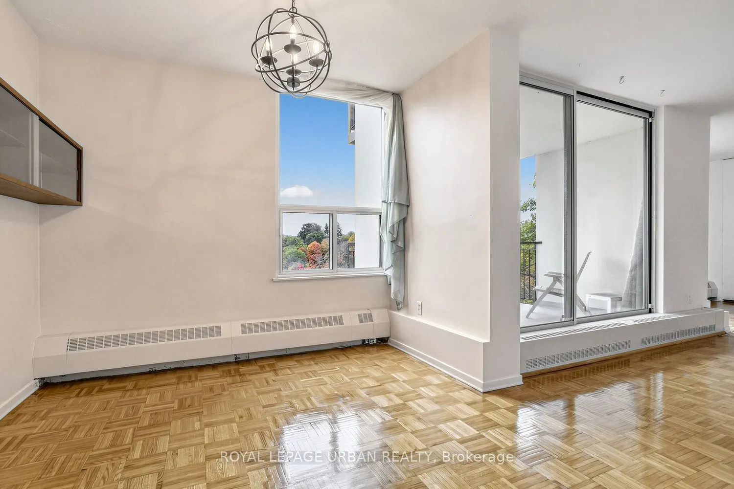 60 Pavane Linkway #403