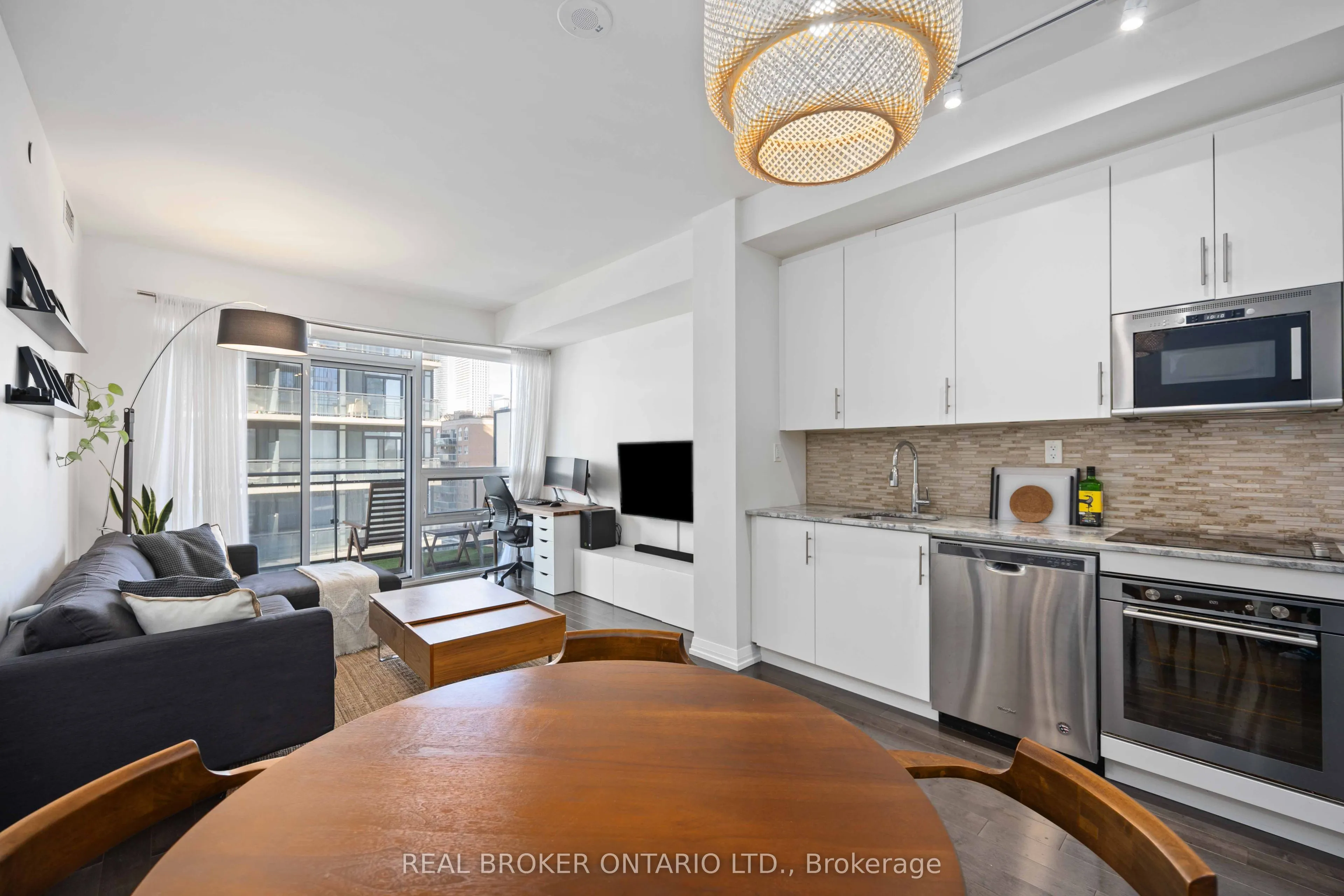 460 Adelaide Street E #1518