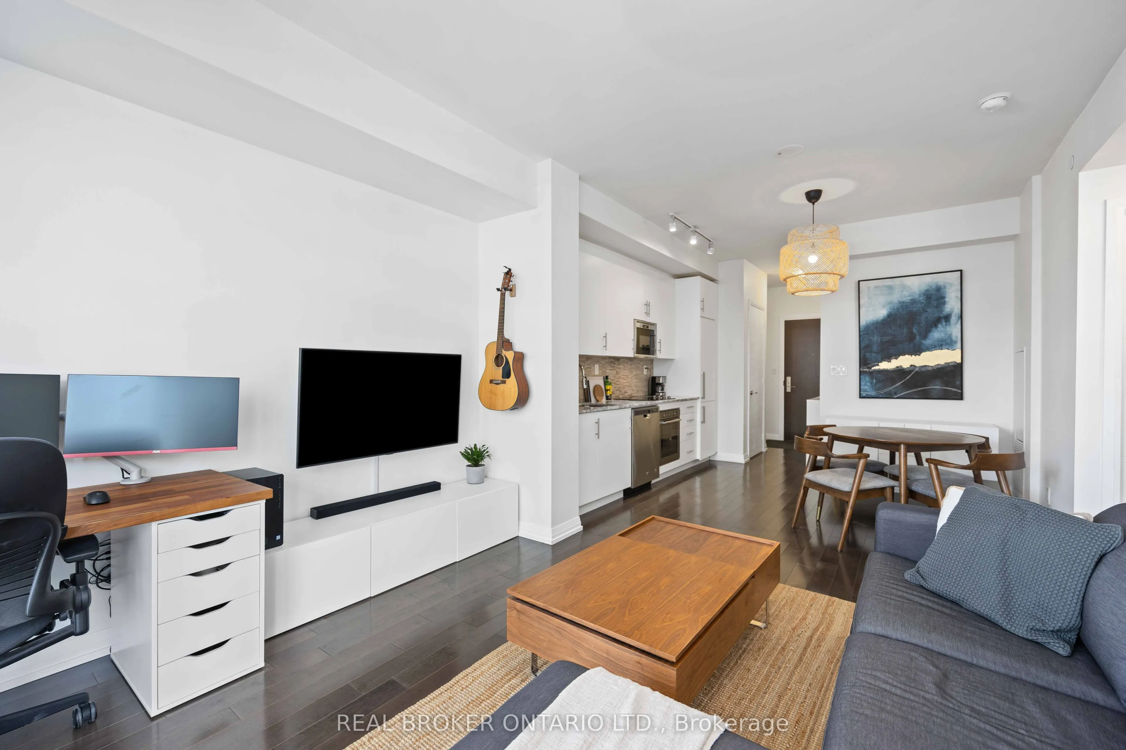 460 Adelaide Street E #1518