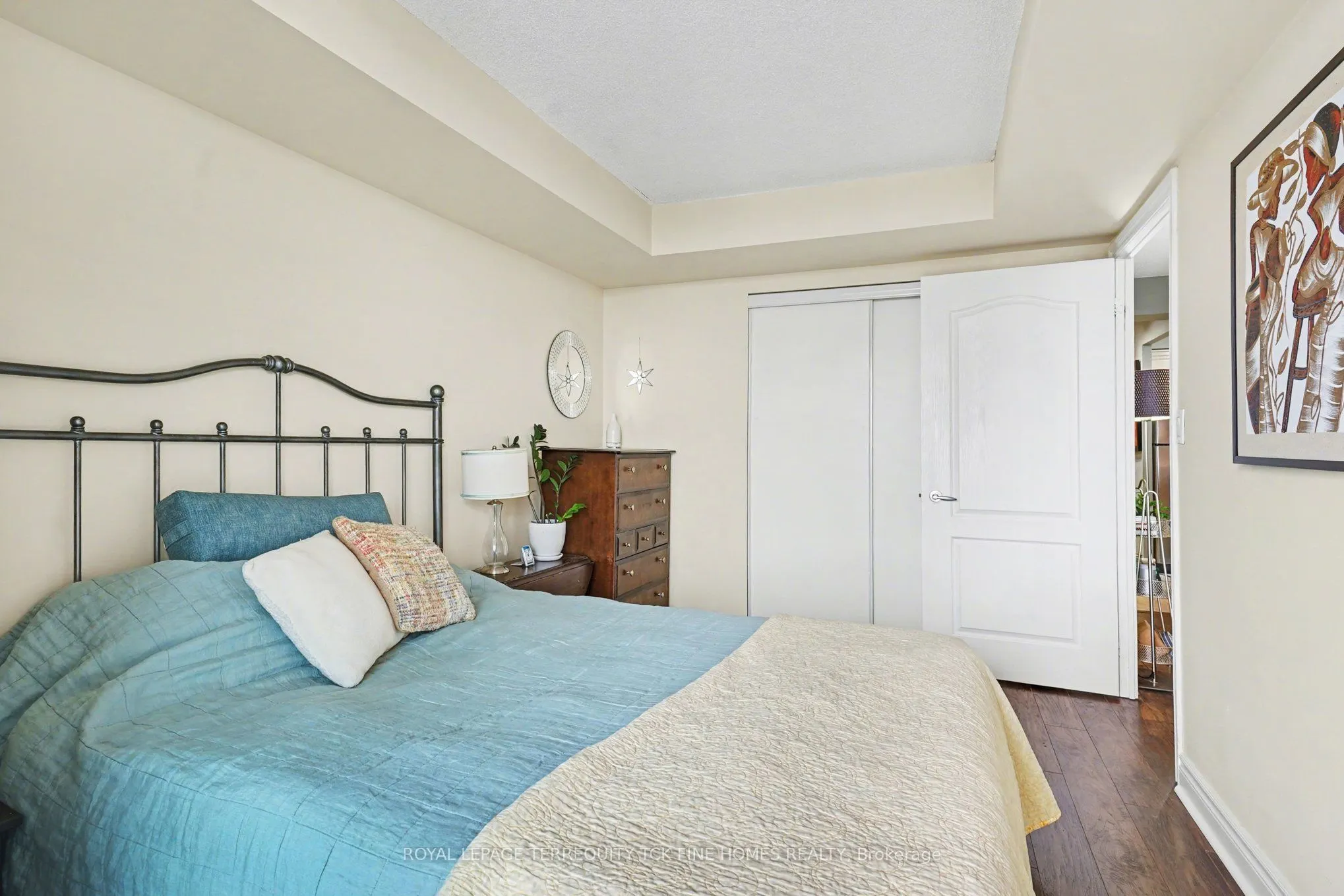 398 Eglinton Avenue E #1009