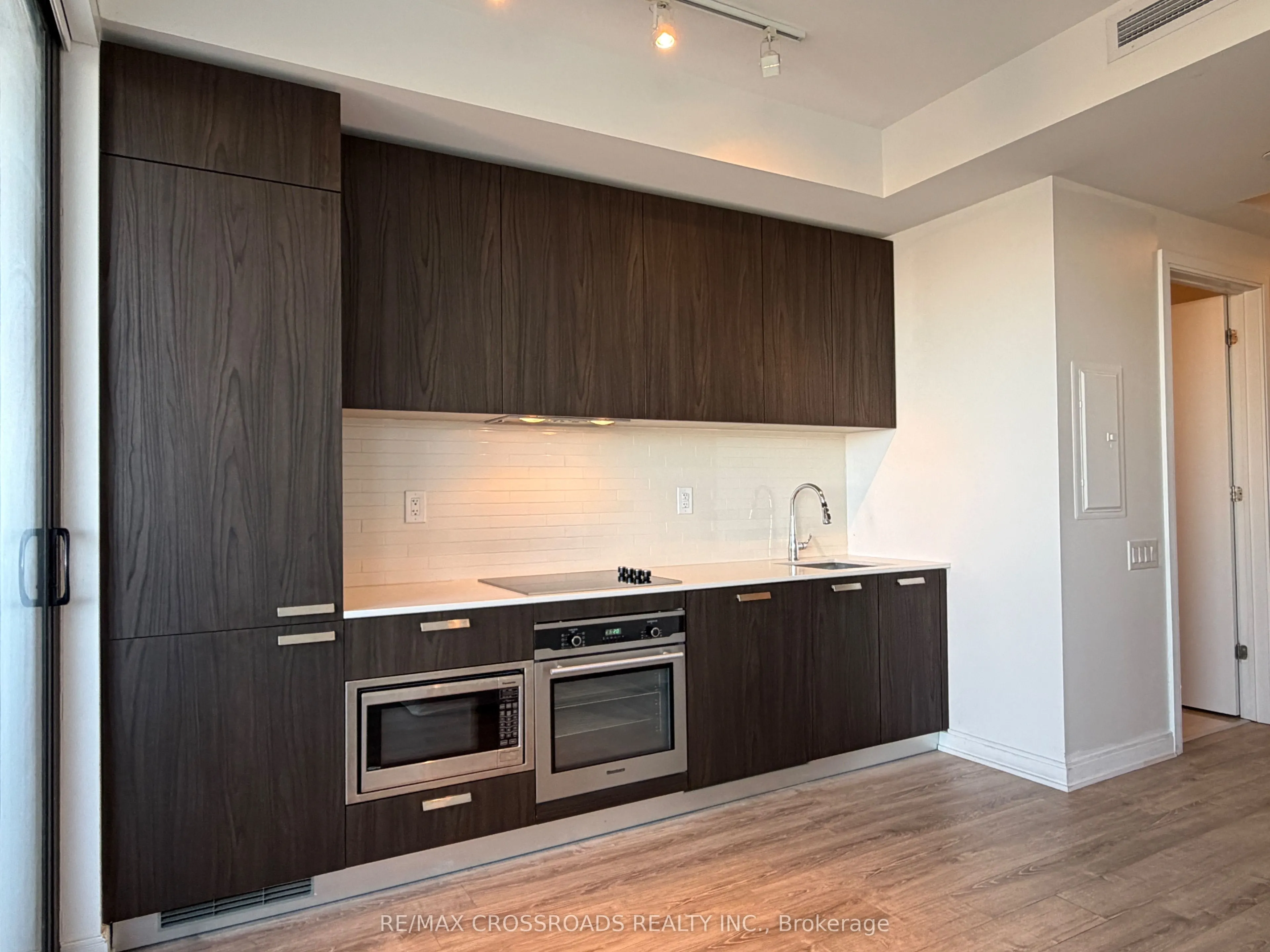50 Charles Street E #2713