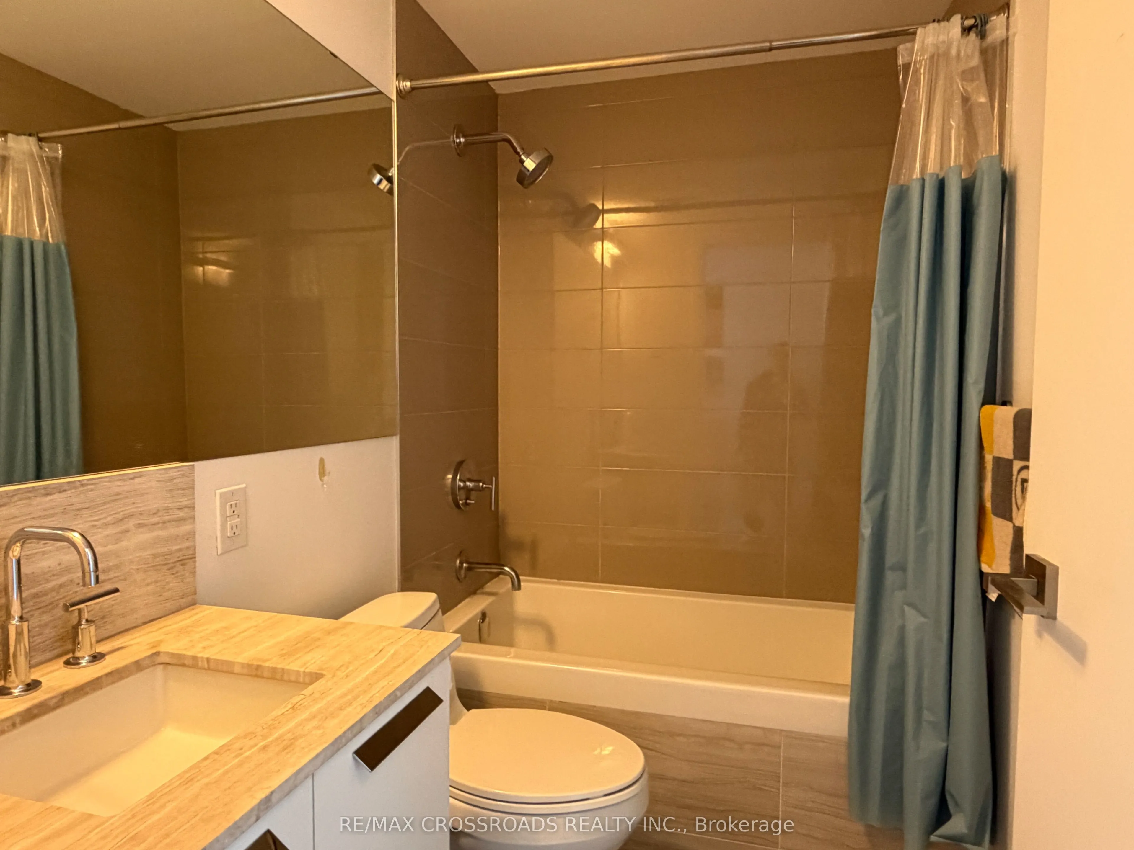 50 Charles Street E #2713