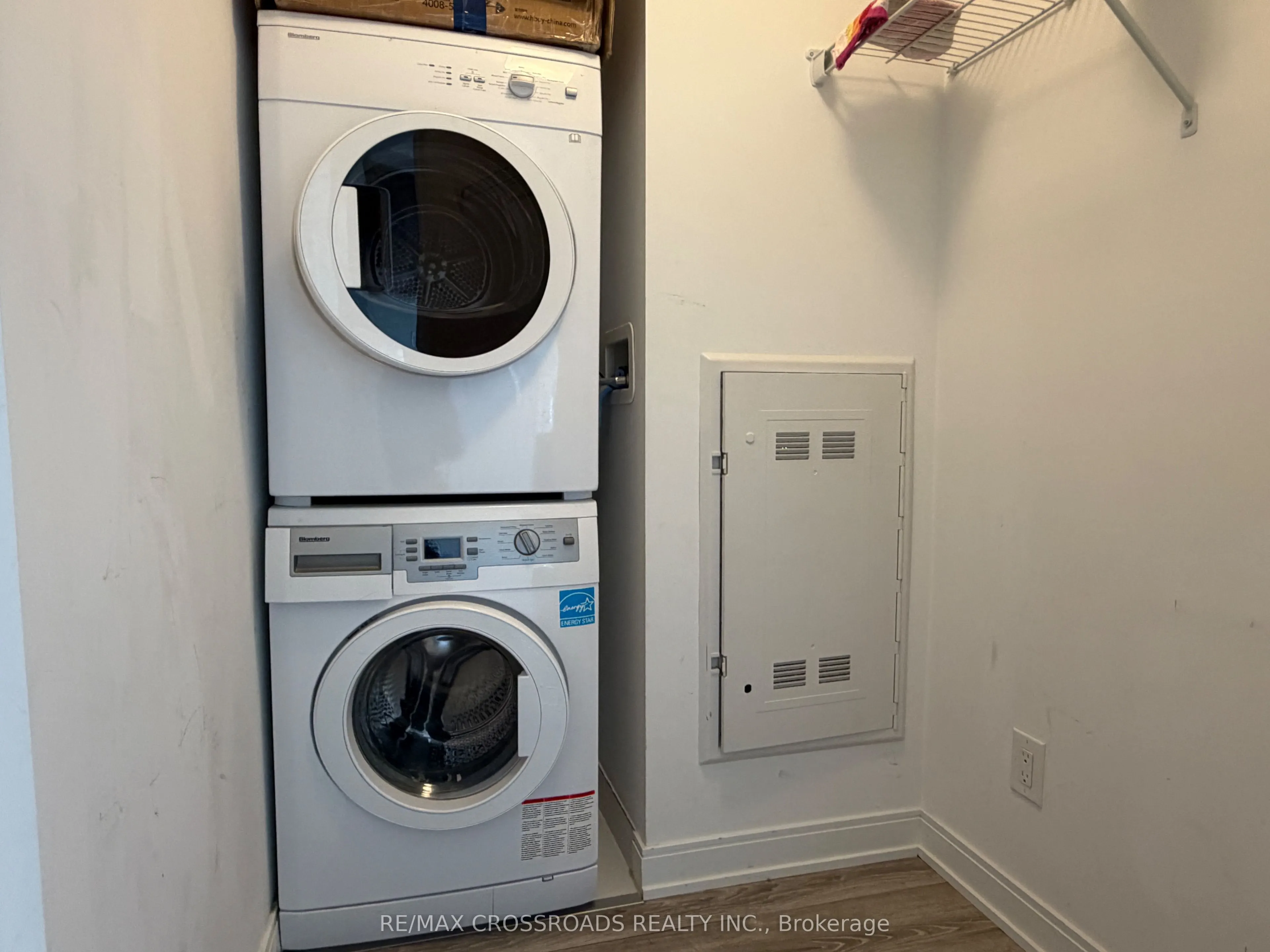 50 Charles Street E #2713