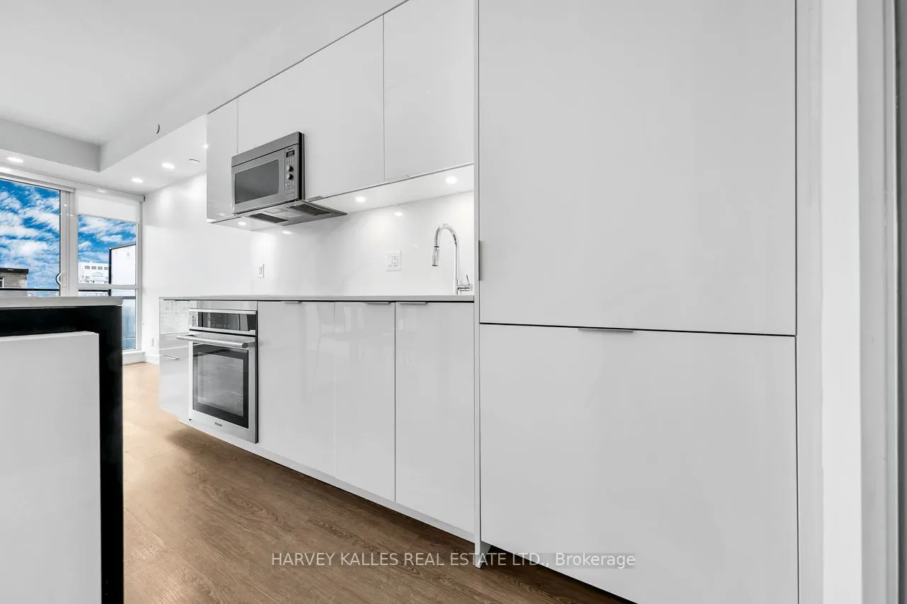 609 Avenue Road #1105