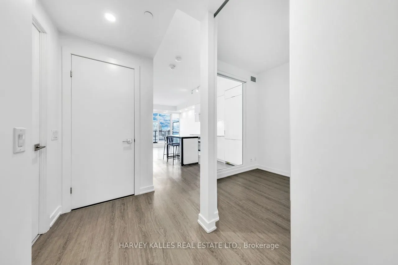 609 Avenue Road #1105
