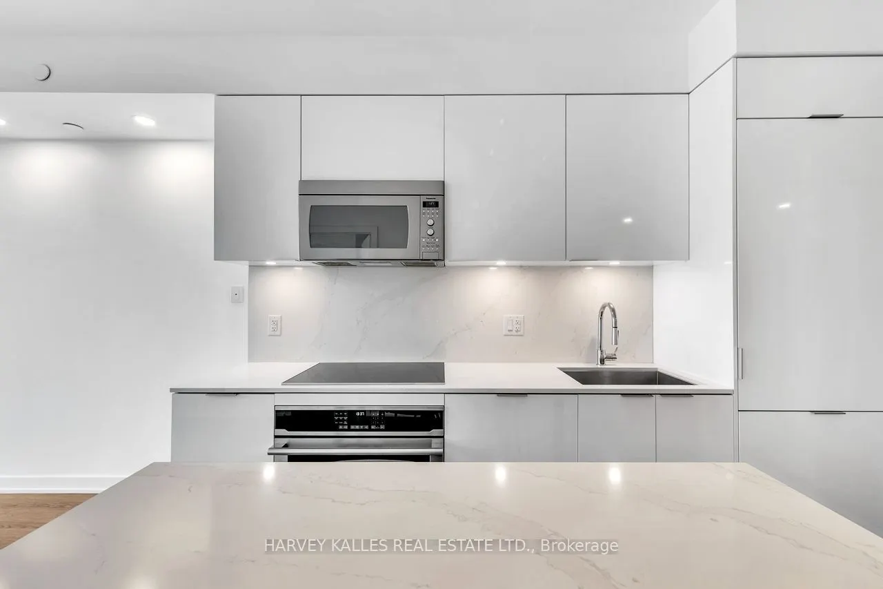 609 Avenue Road #1205