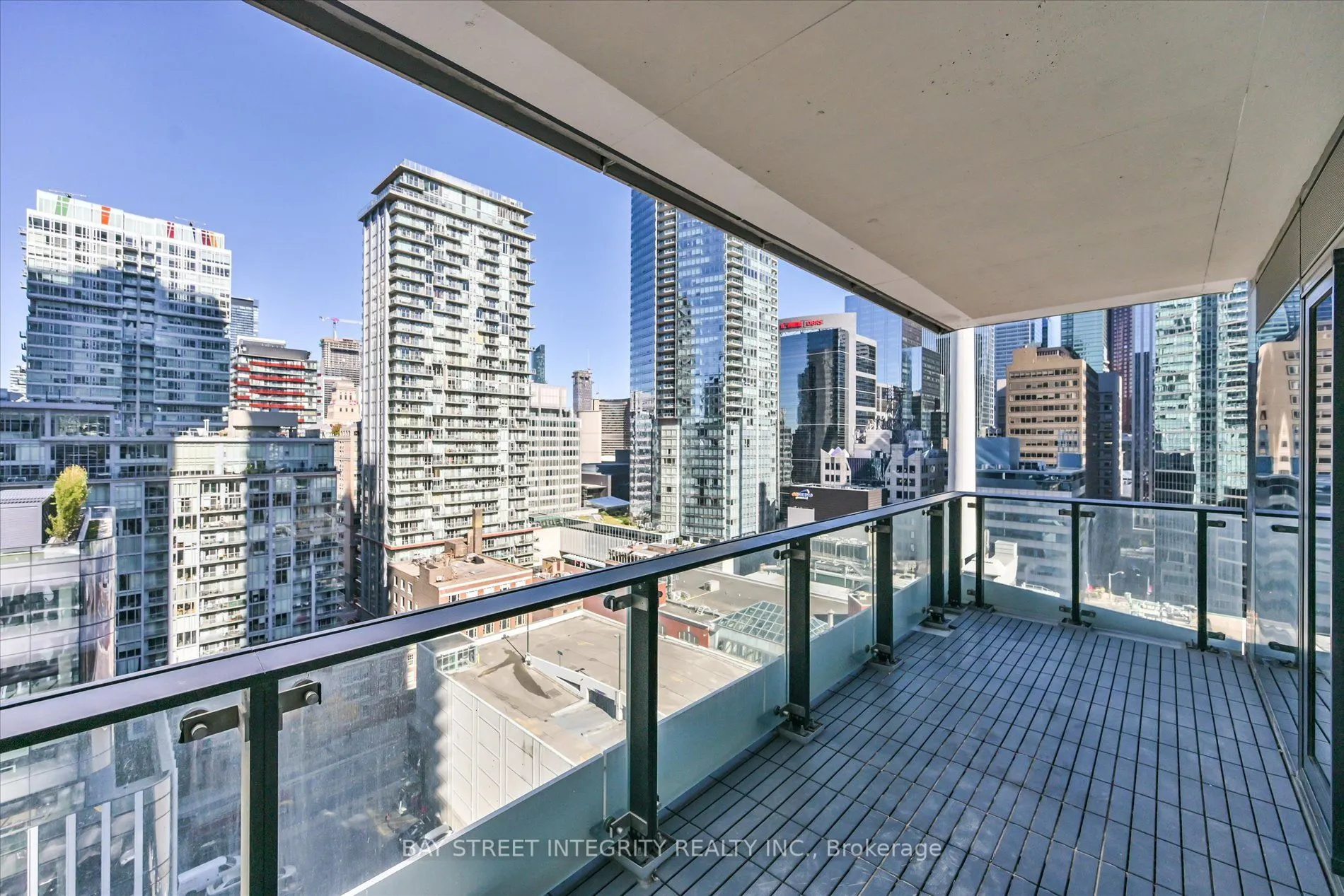 224 King Street W #1403