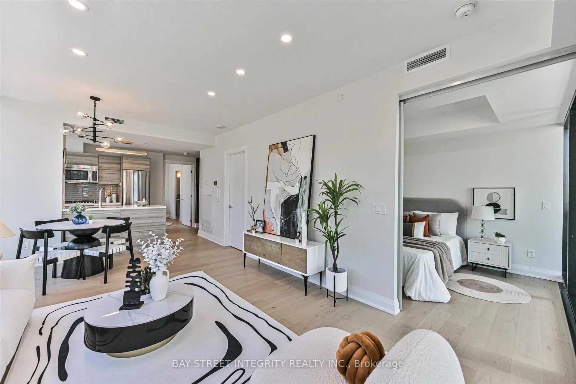 224 King Street W #1403
