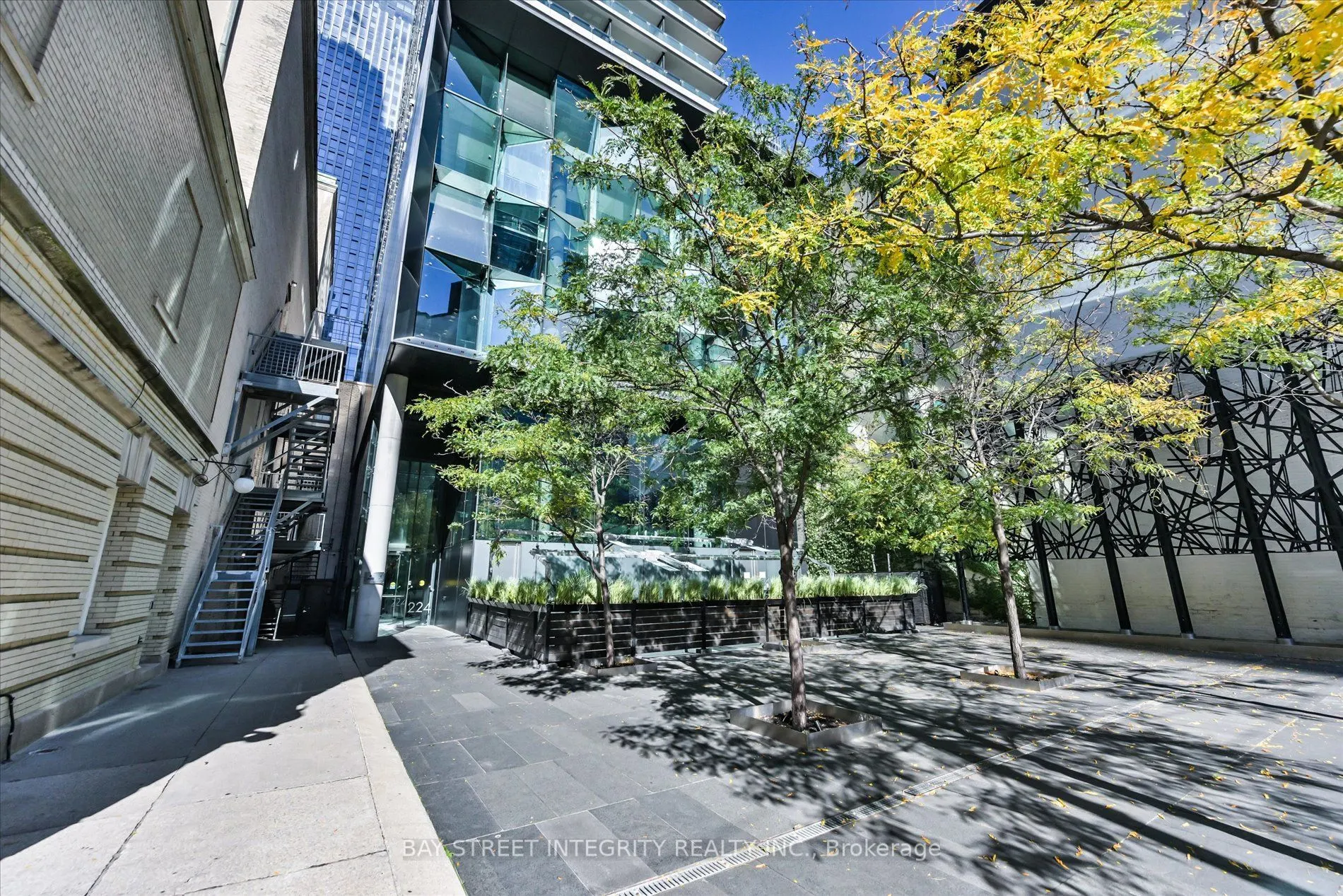 224 King Street W #1403