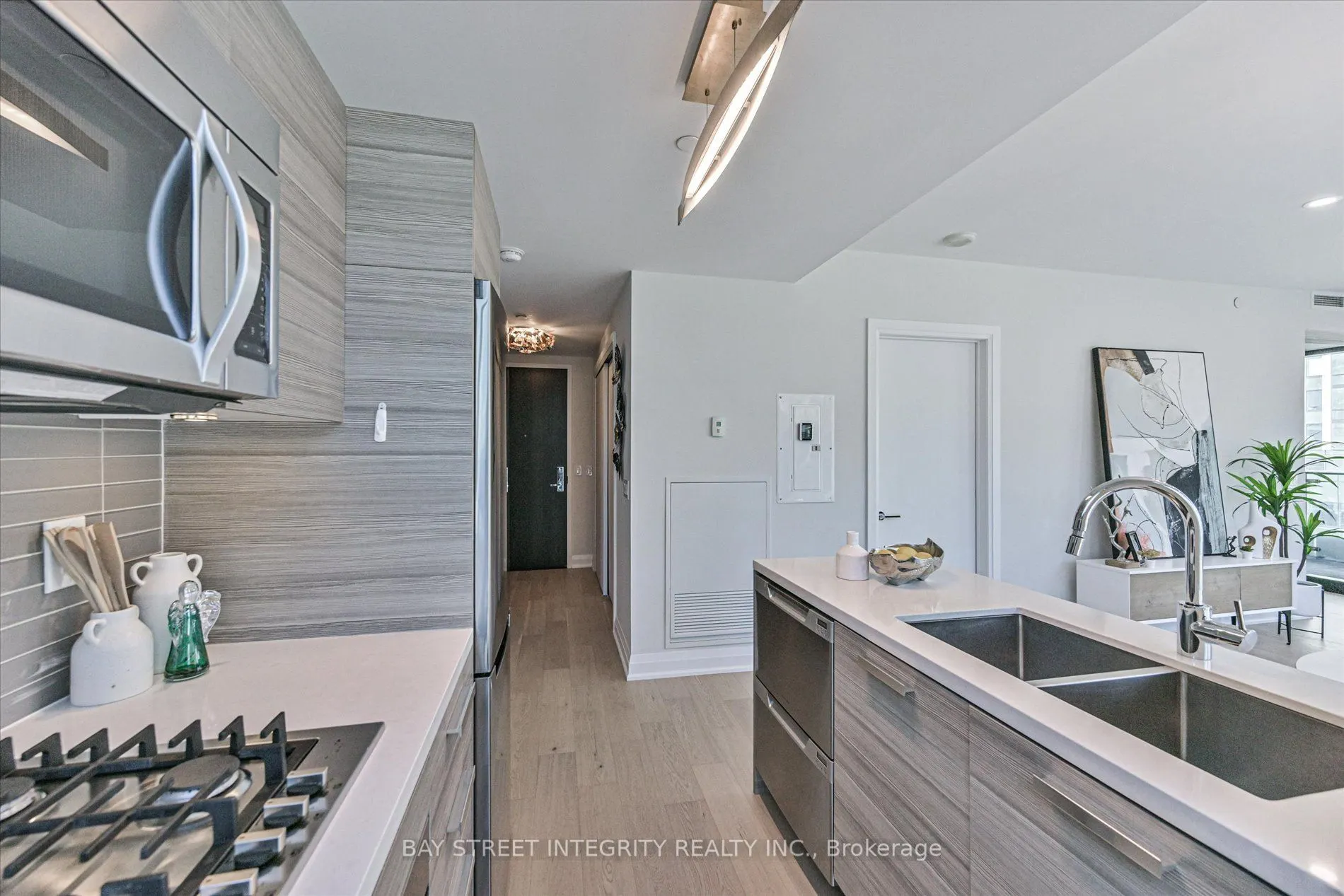224 King Street W #1403