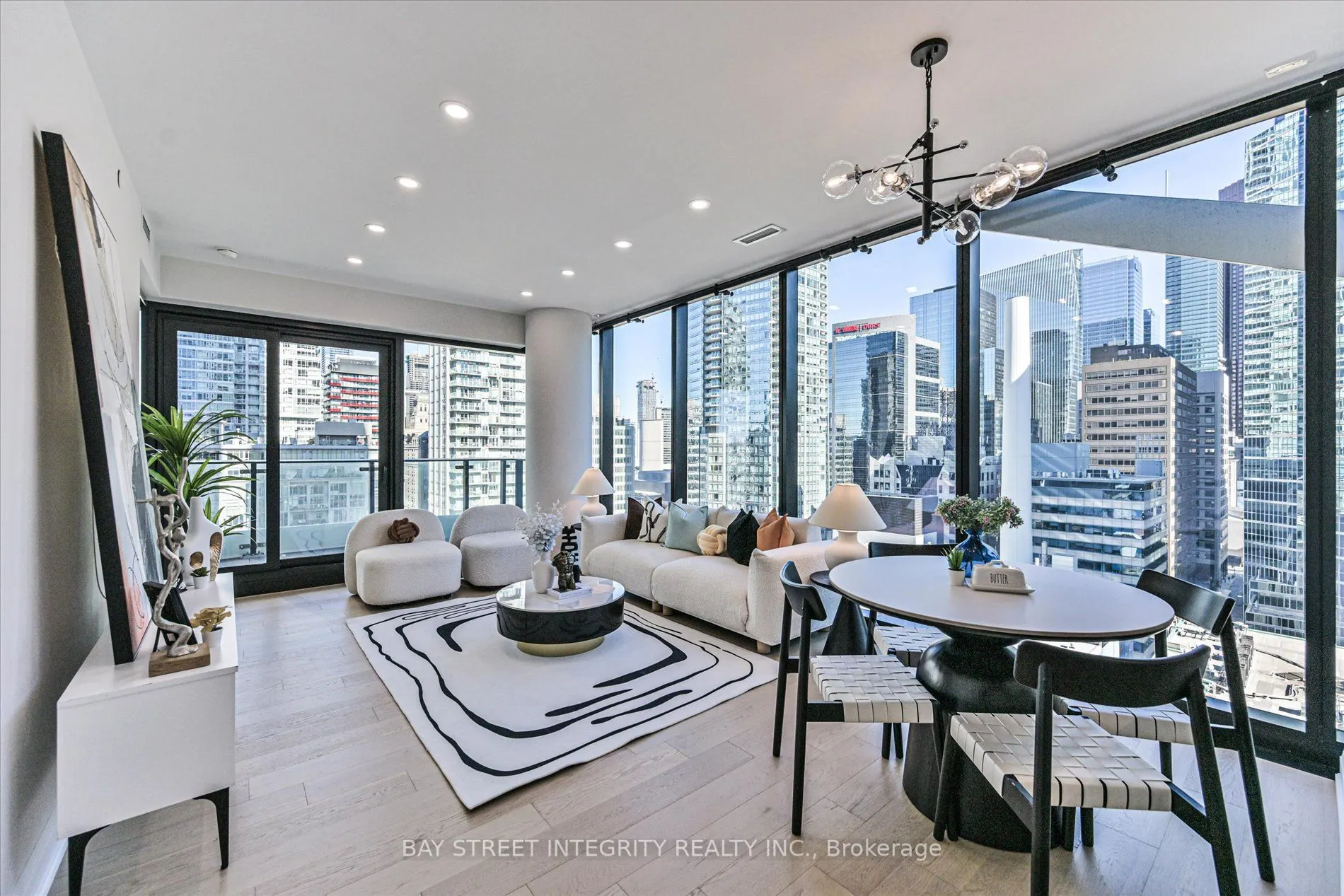 224 King Street W #1403