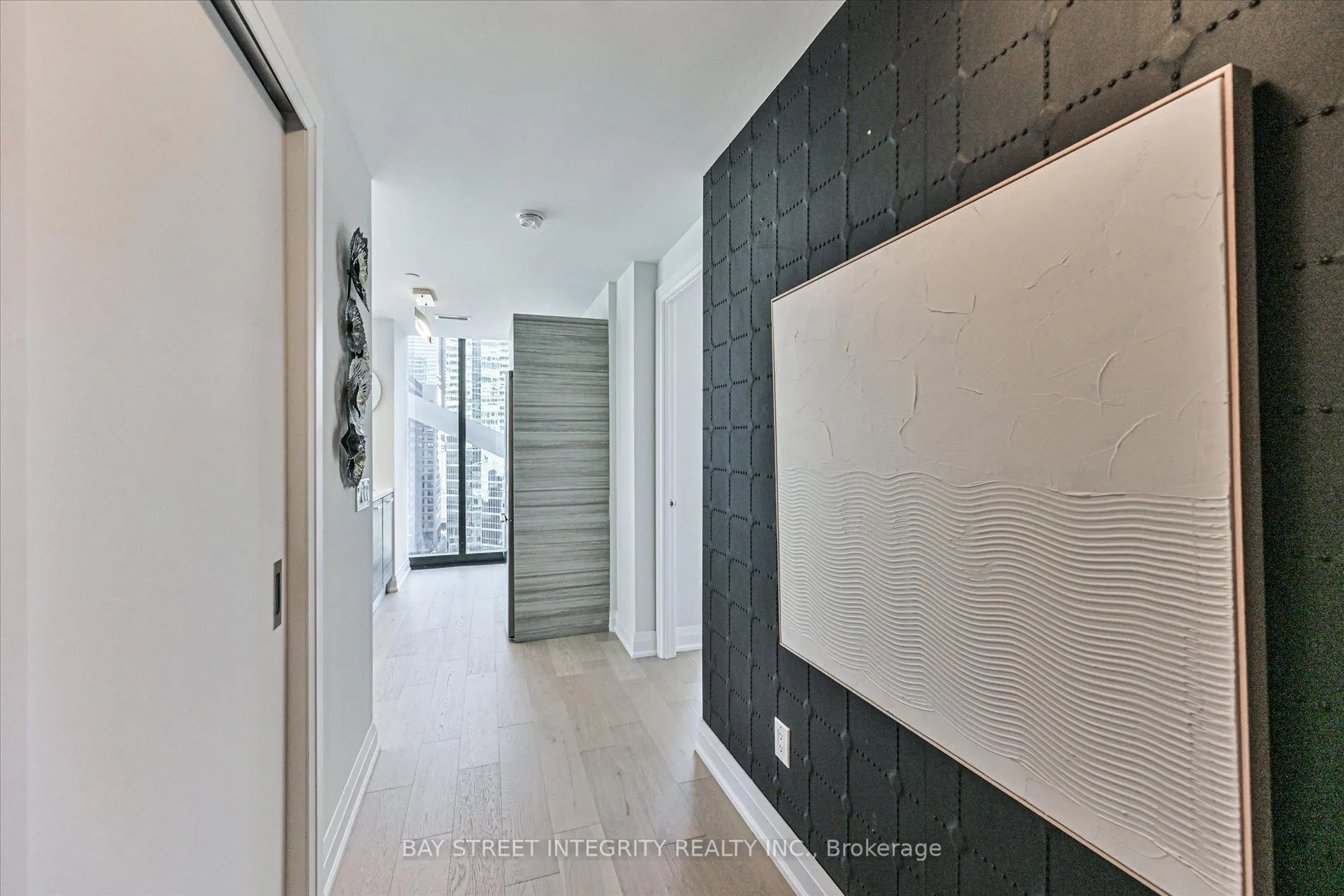 224 King Street W #1403