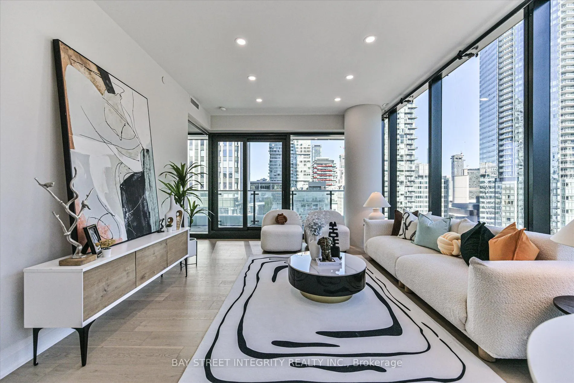 224 King Street W #1403