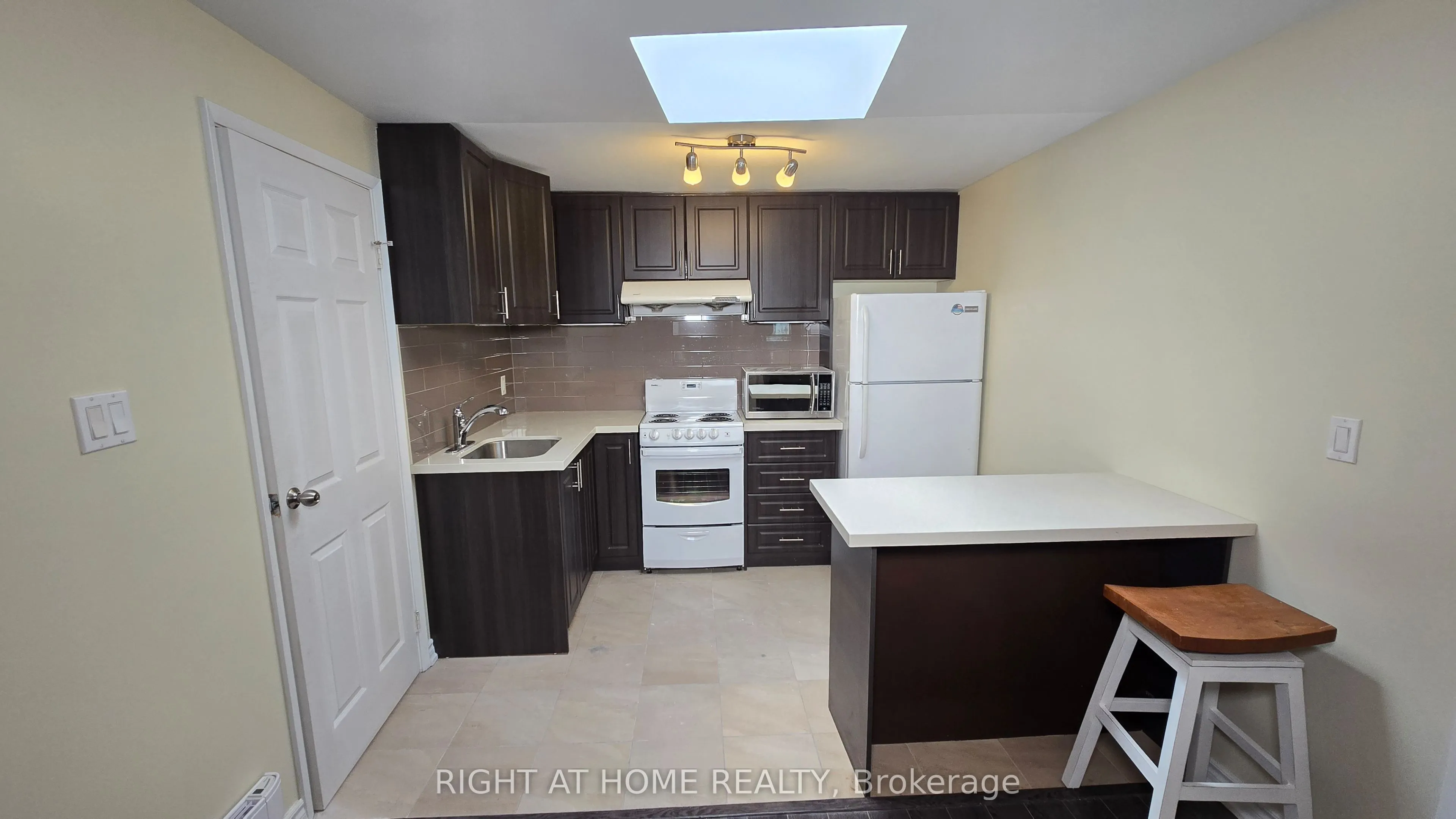 2150 Yonge Street
