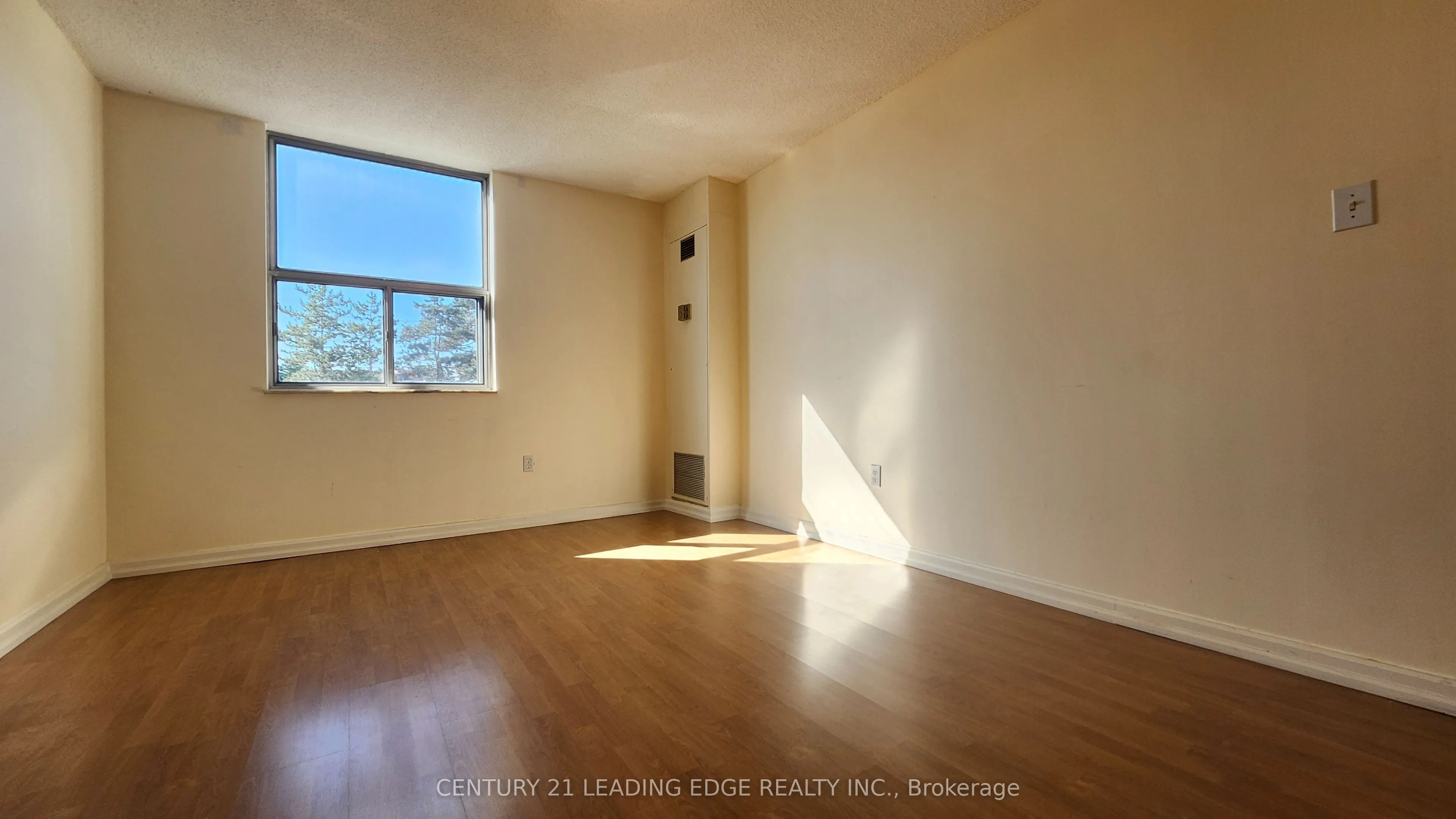 205 Hilda Avenue #311