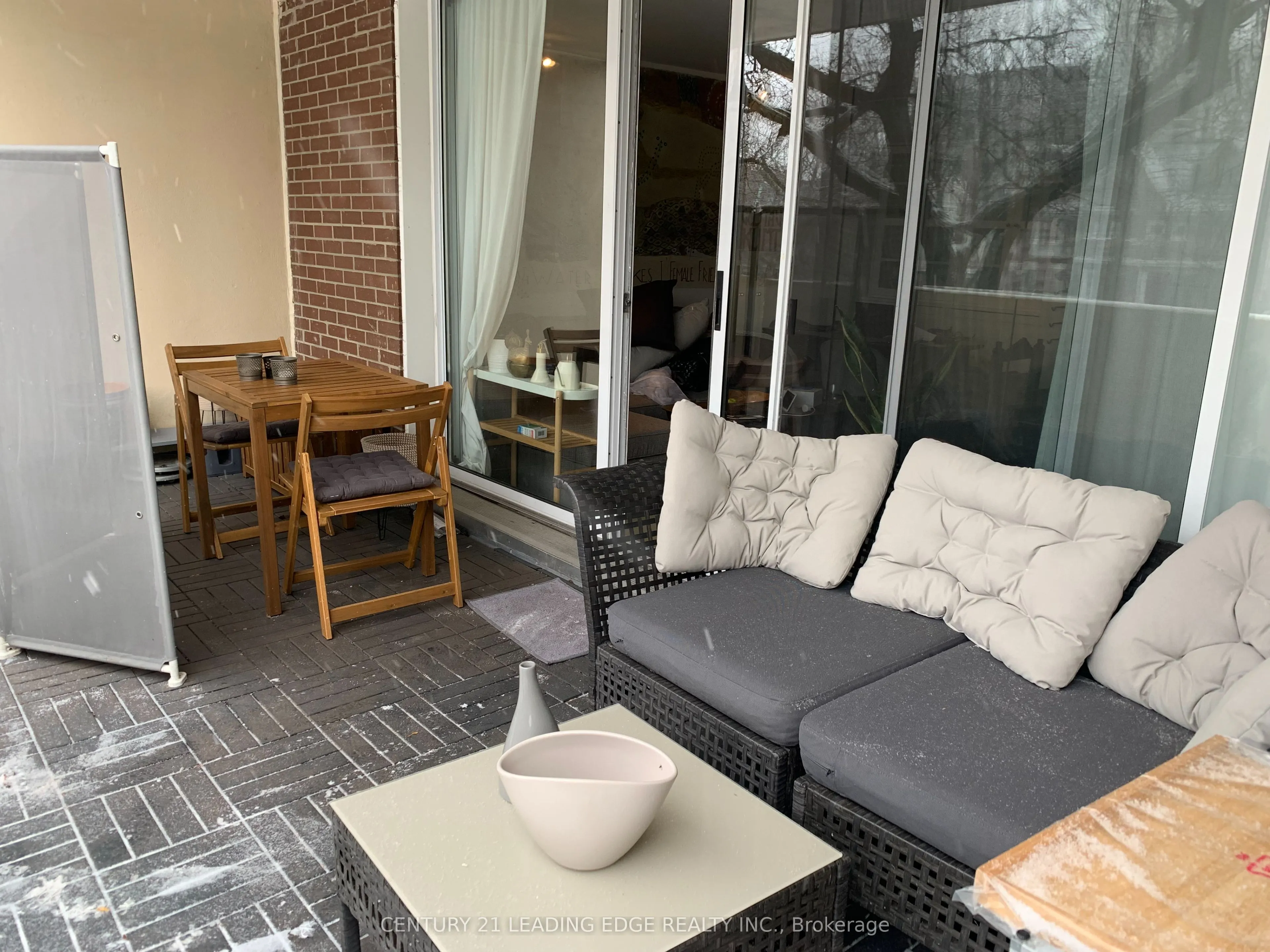 40 Homewood Avenue #208