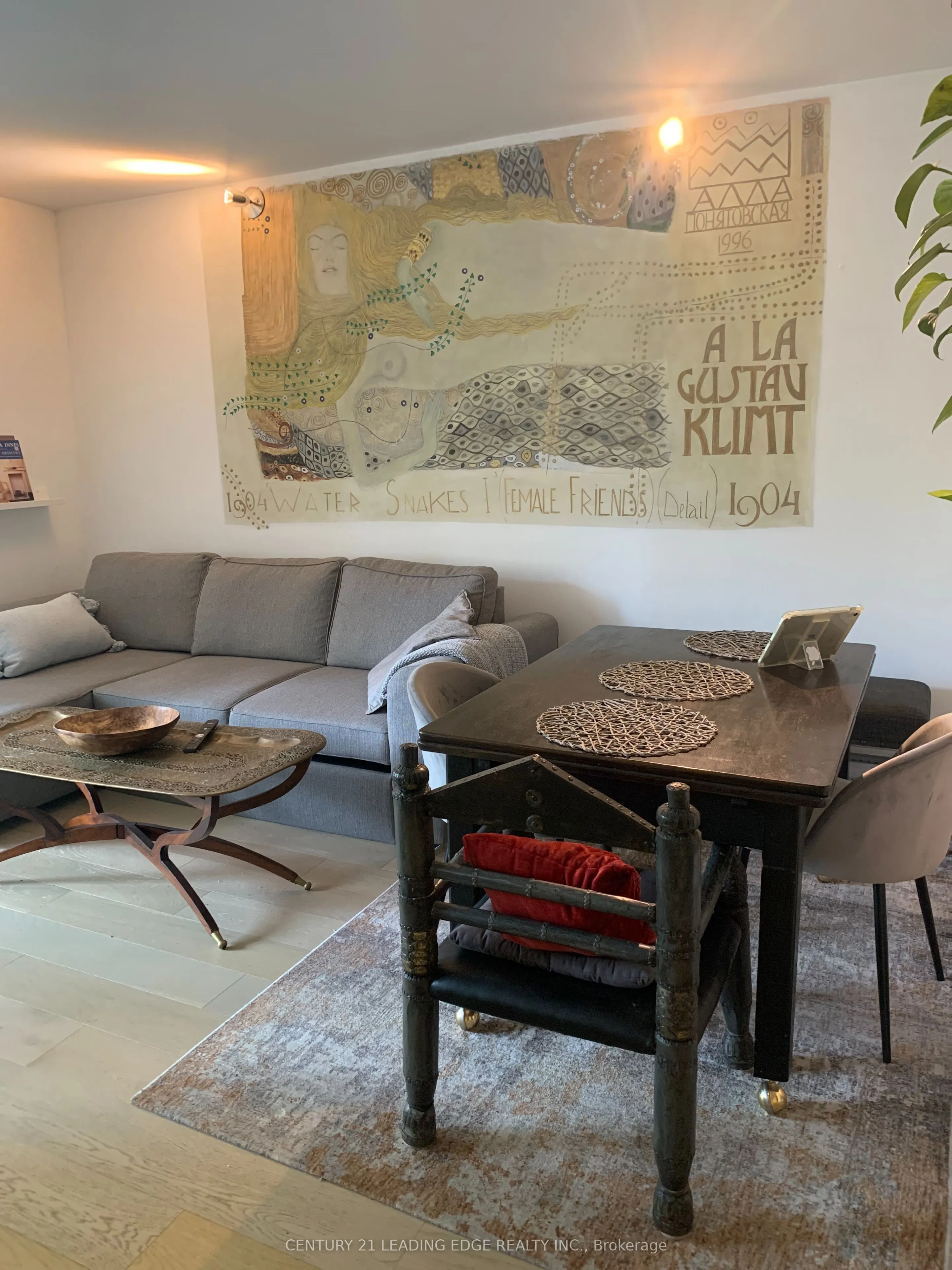 40 Homewood Avenue #208