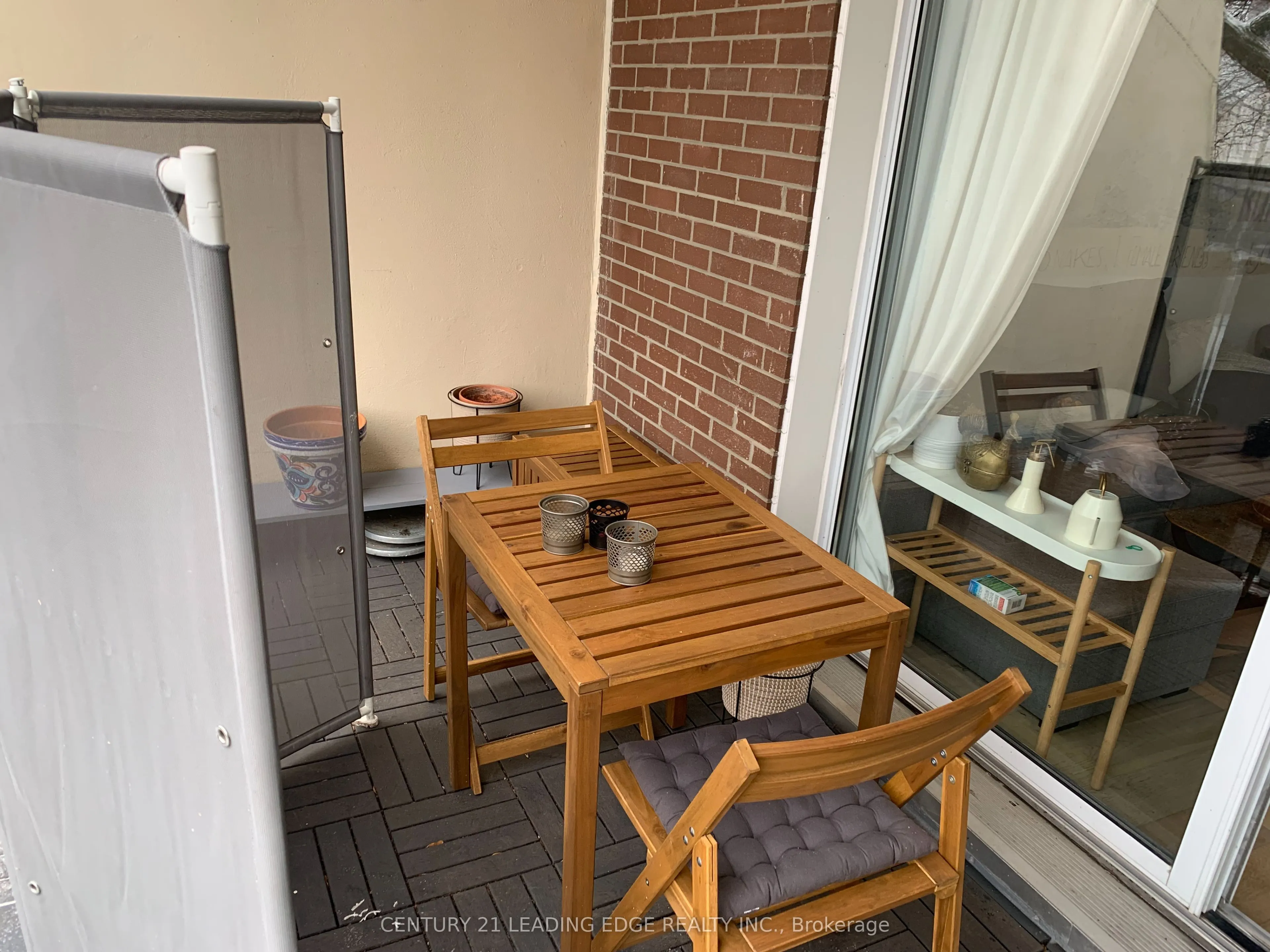 40 Homewood Avenue #208