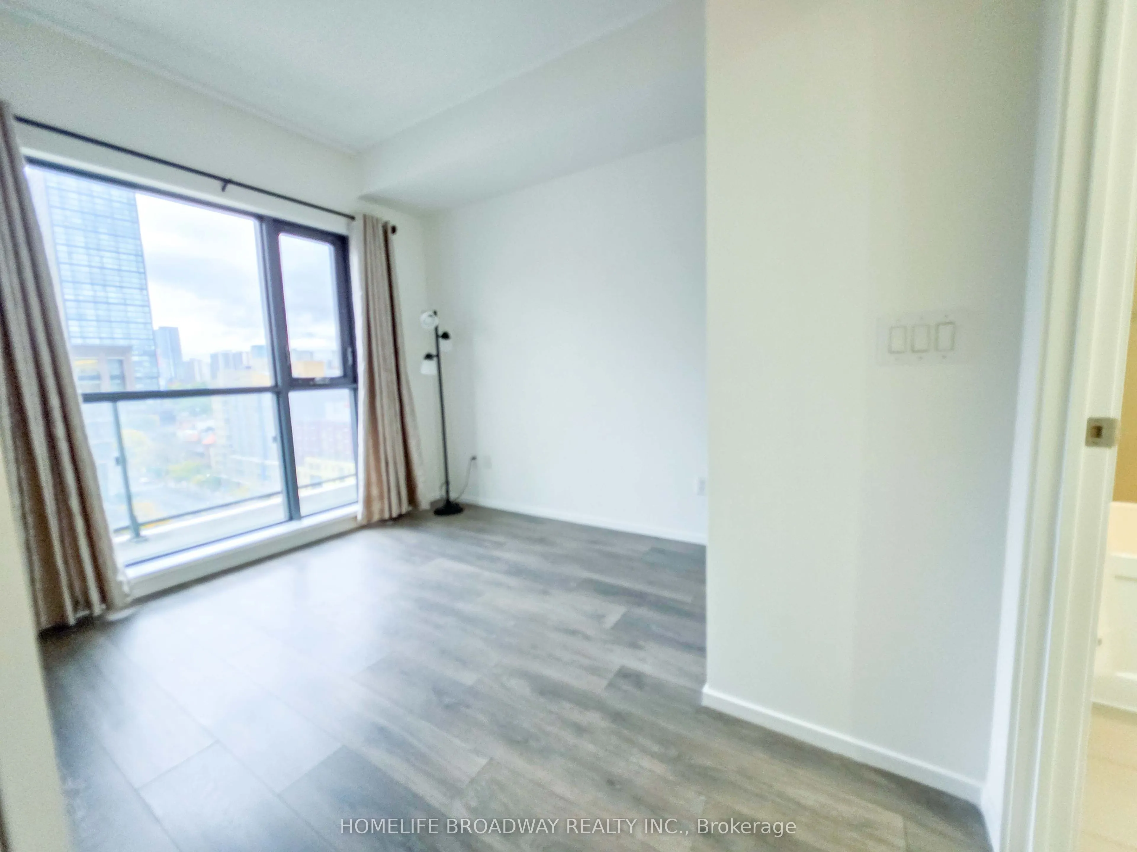 159 Dundas Street E #1108