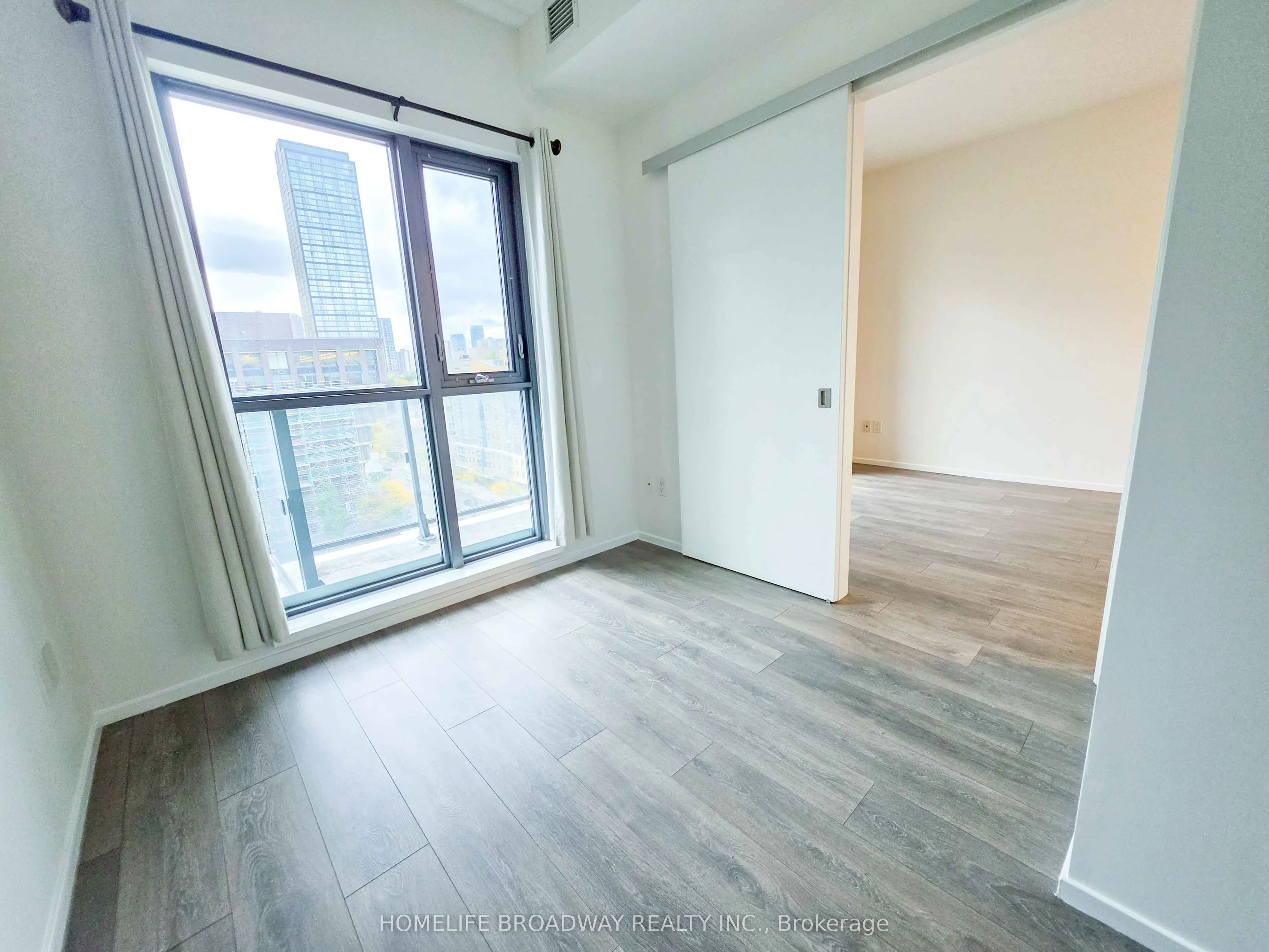 159 Dundas Street E #1108